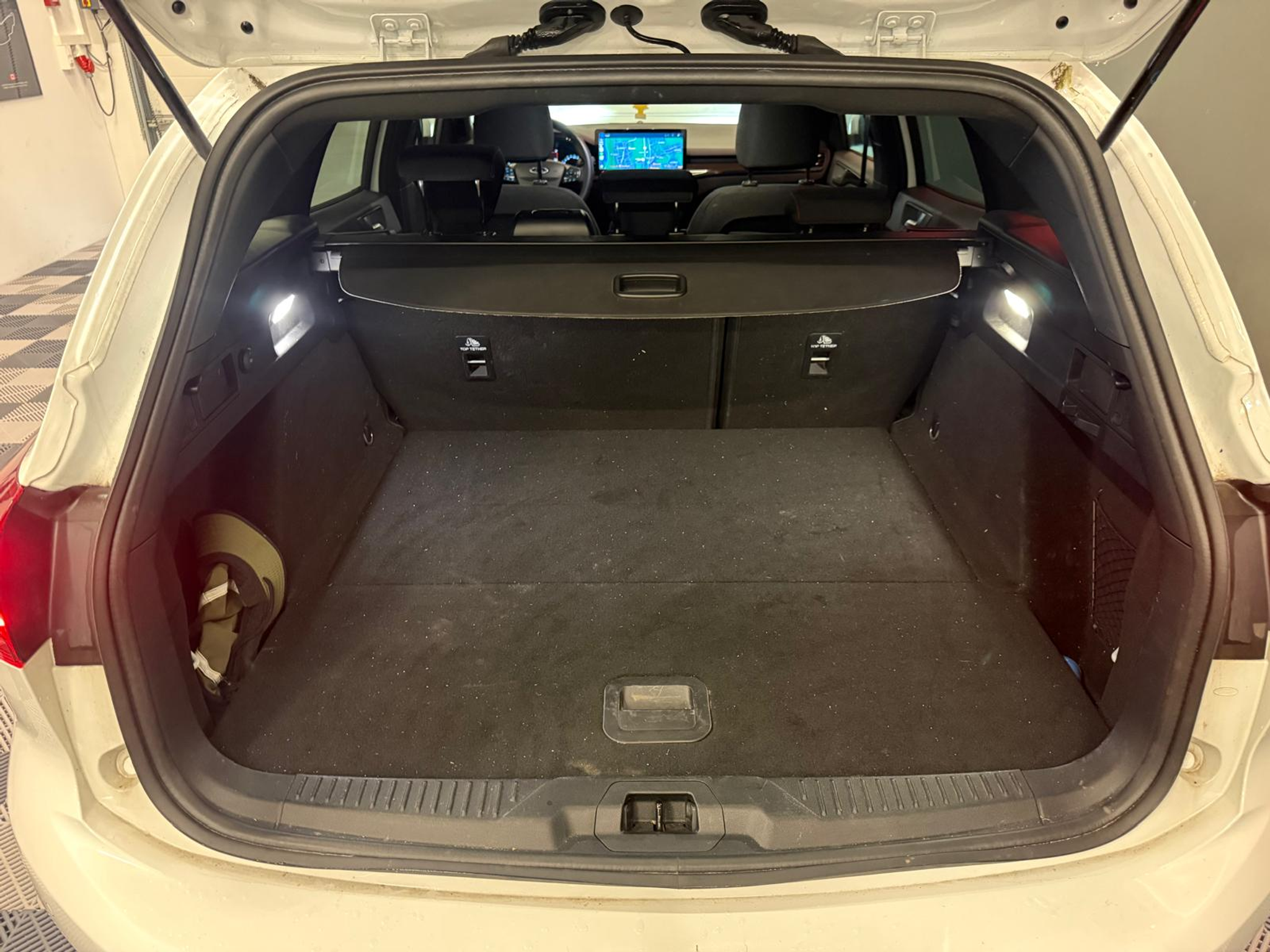 listing desktop thumbnail image 11