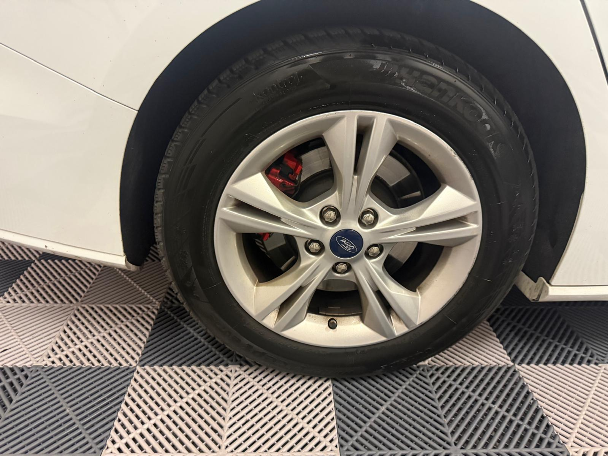 listing desktop thumbnail image 25