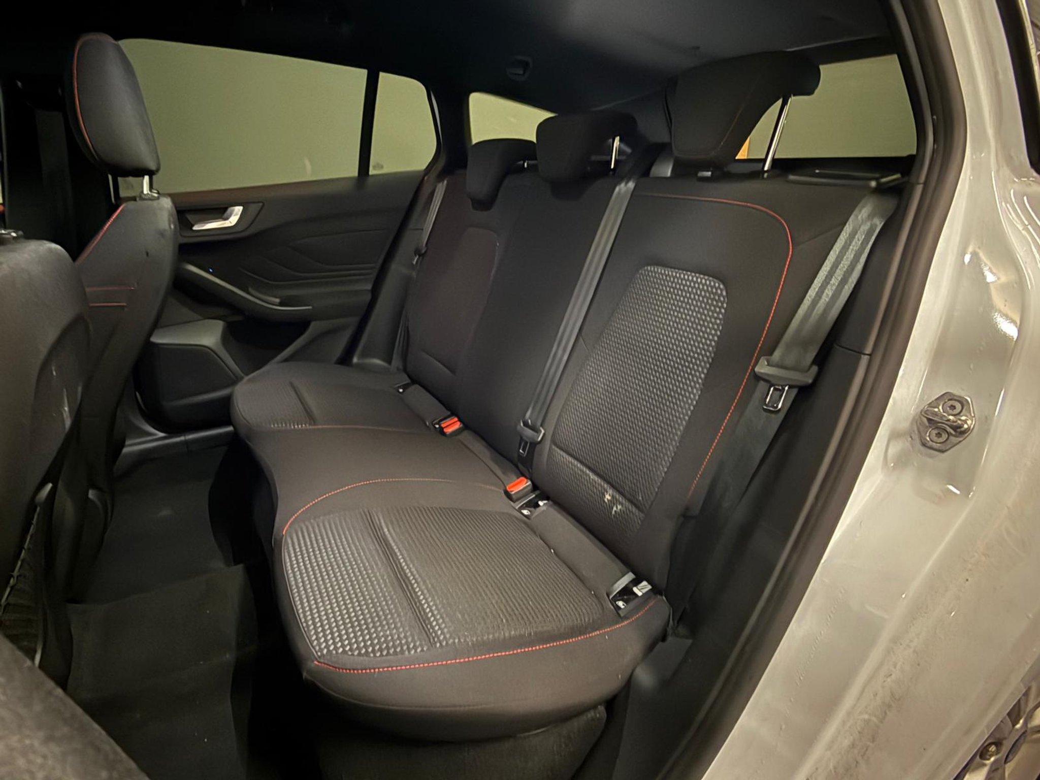 listing desktop thumbnail image 10