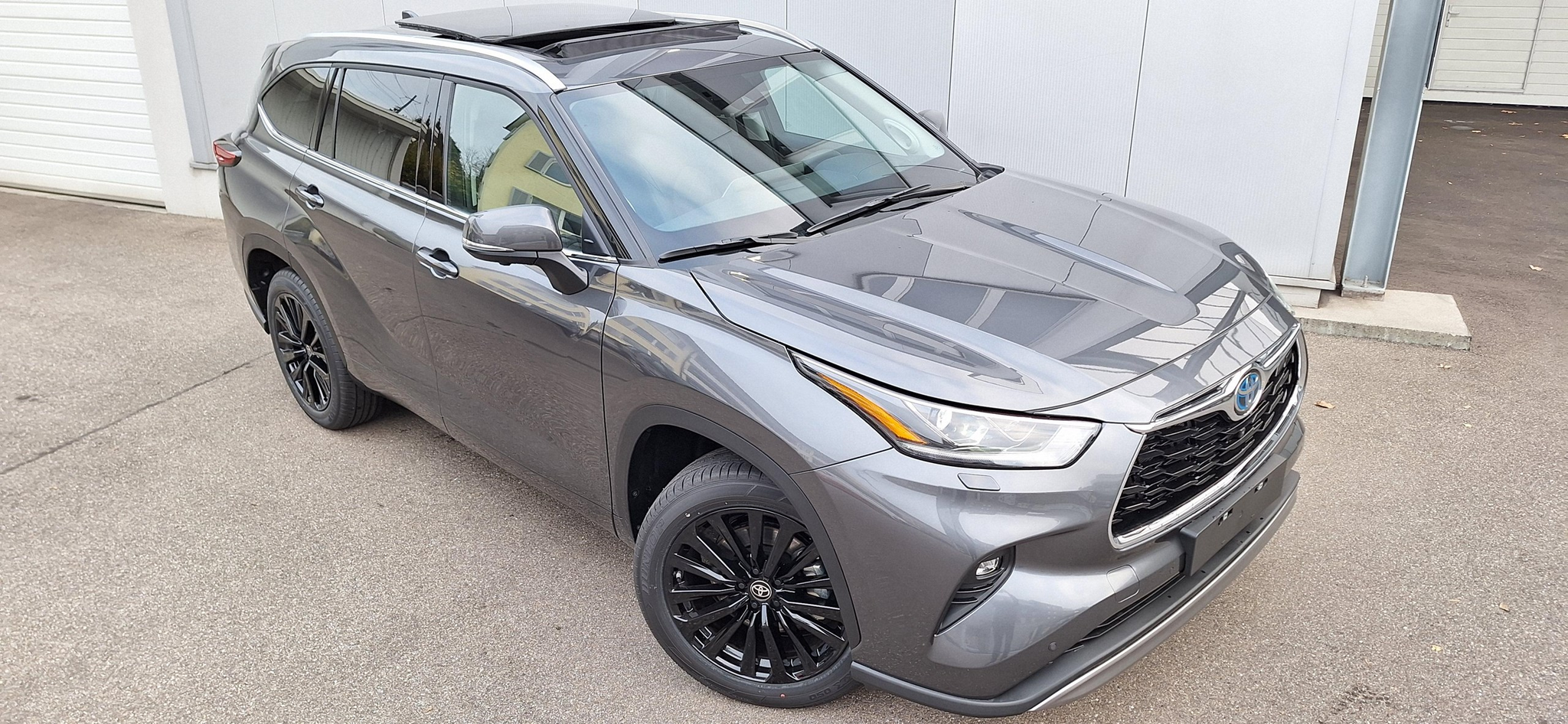 listing desktop thumbnail image 0