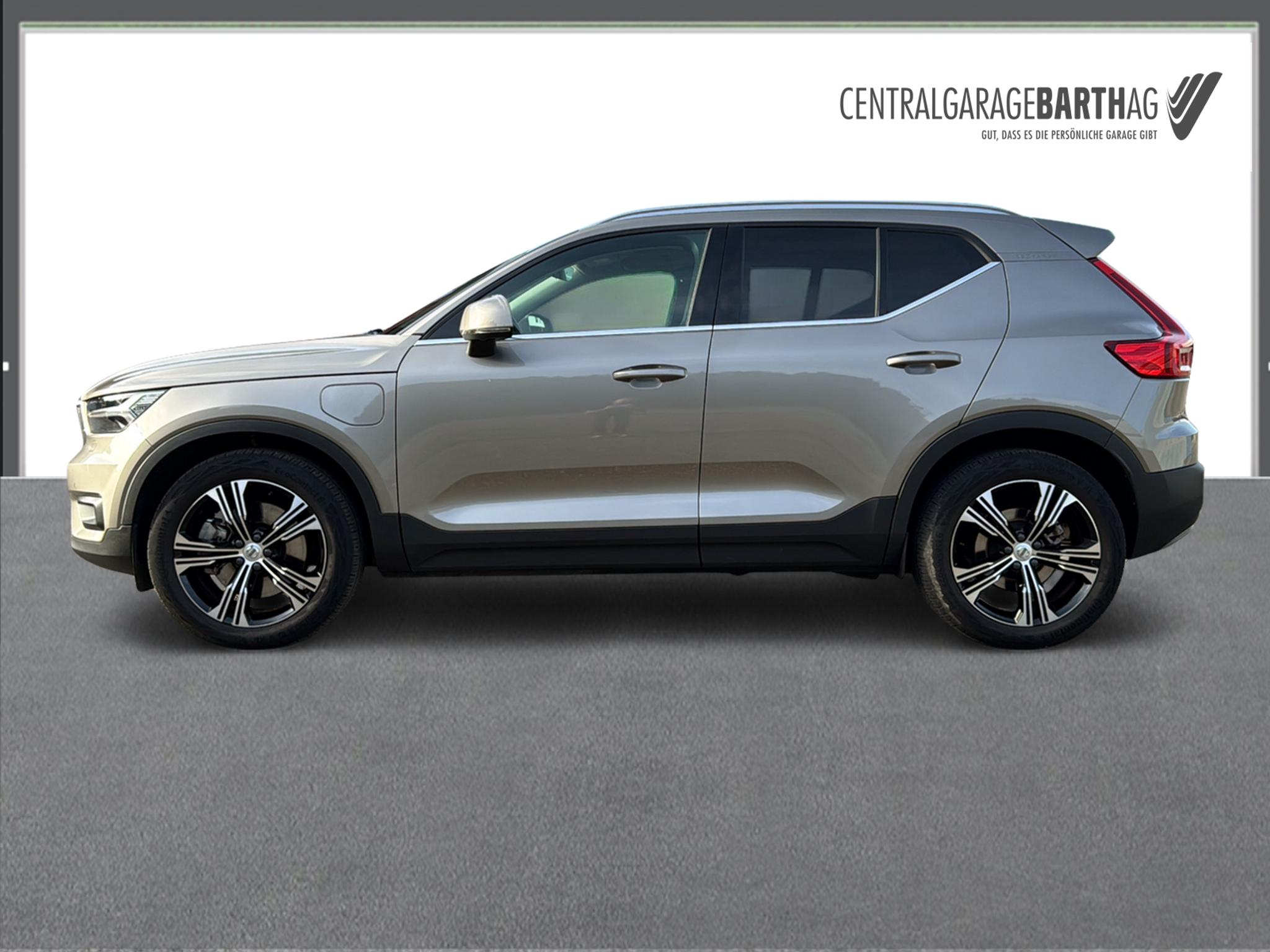 listing desktop thumbnail image 4