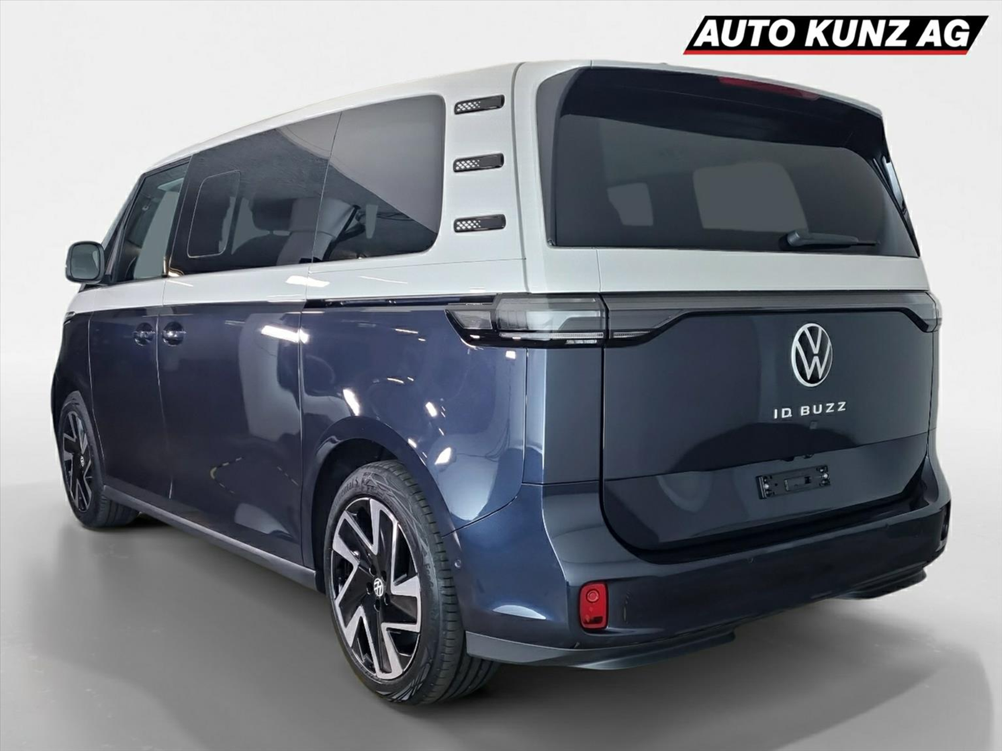 listing desktop thumbnail image 1