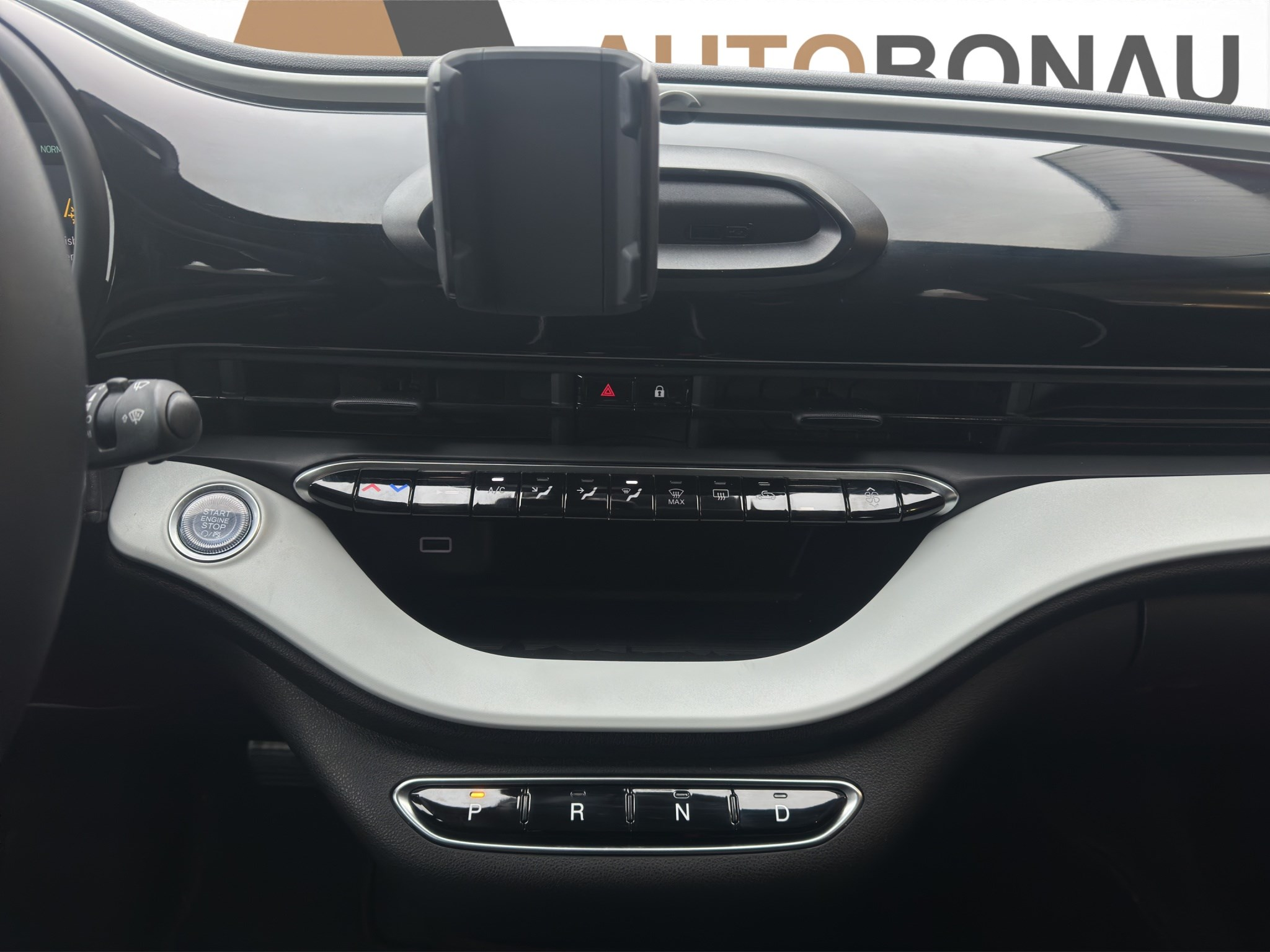 listing desktop thumbnail image 16