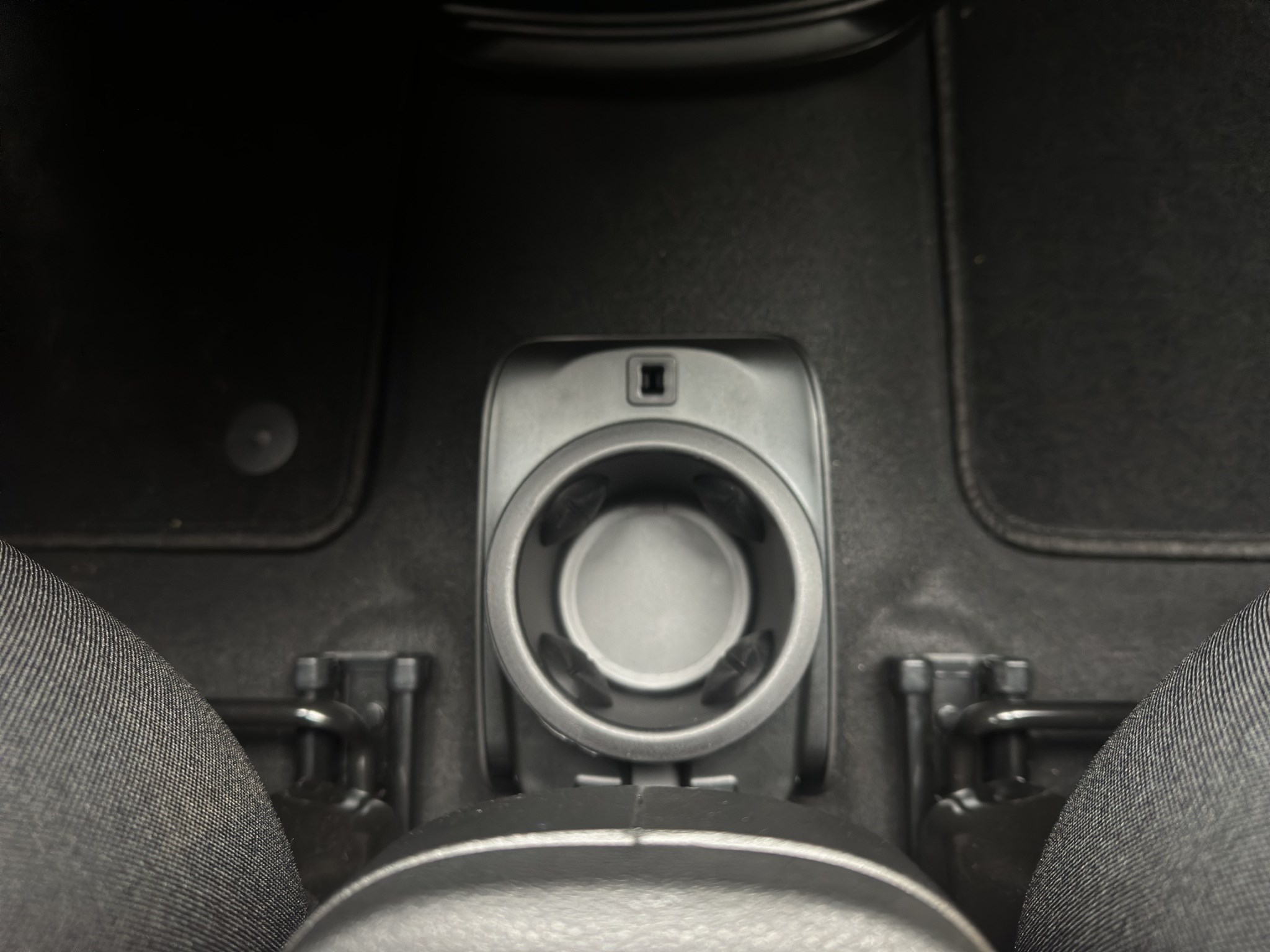 listing desktop thumbnail image 23