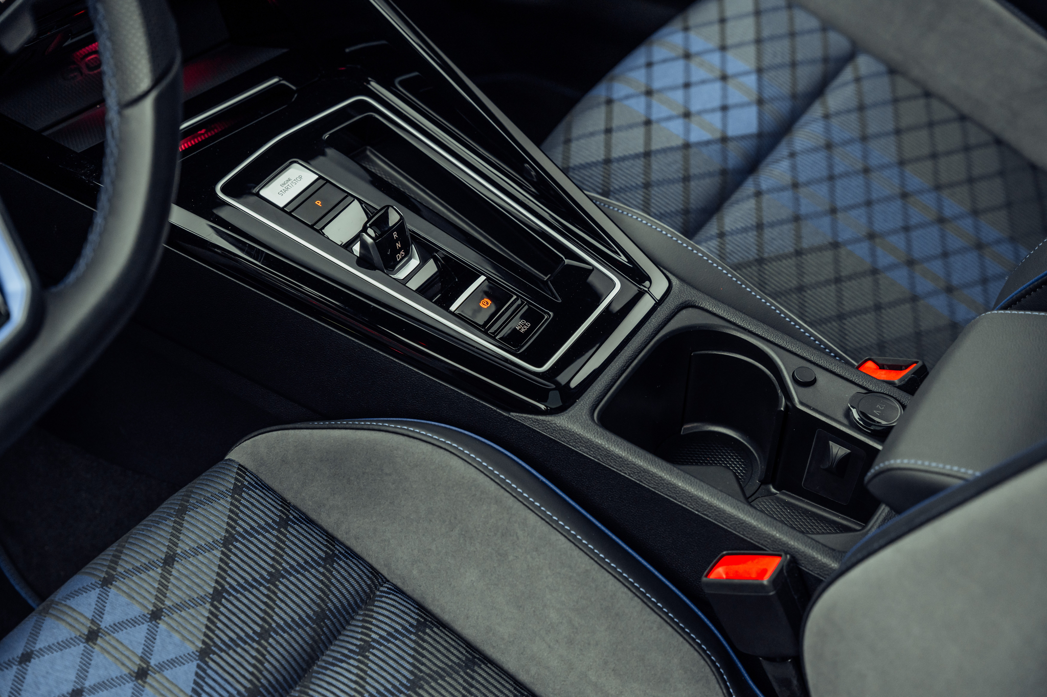 listing desktop thumbnail image 11