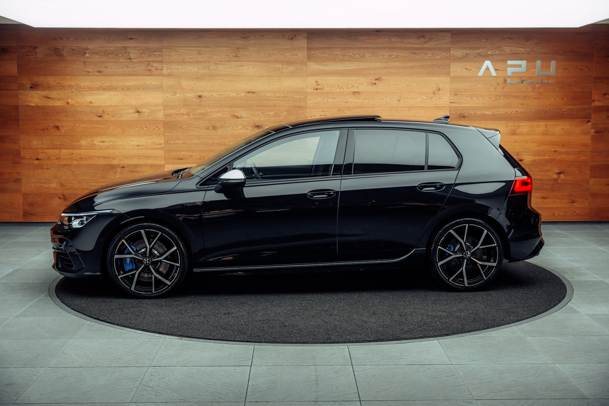 listing desktop thumbnail image 9