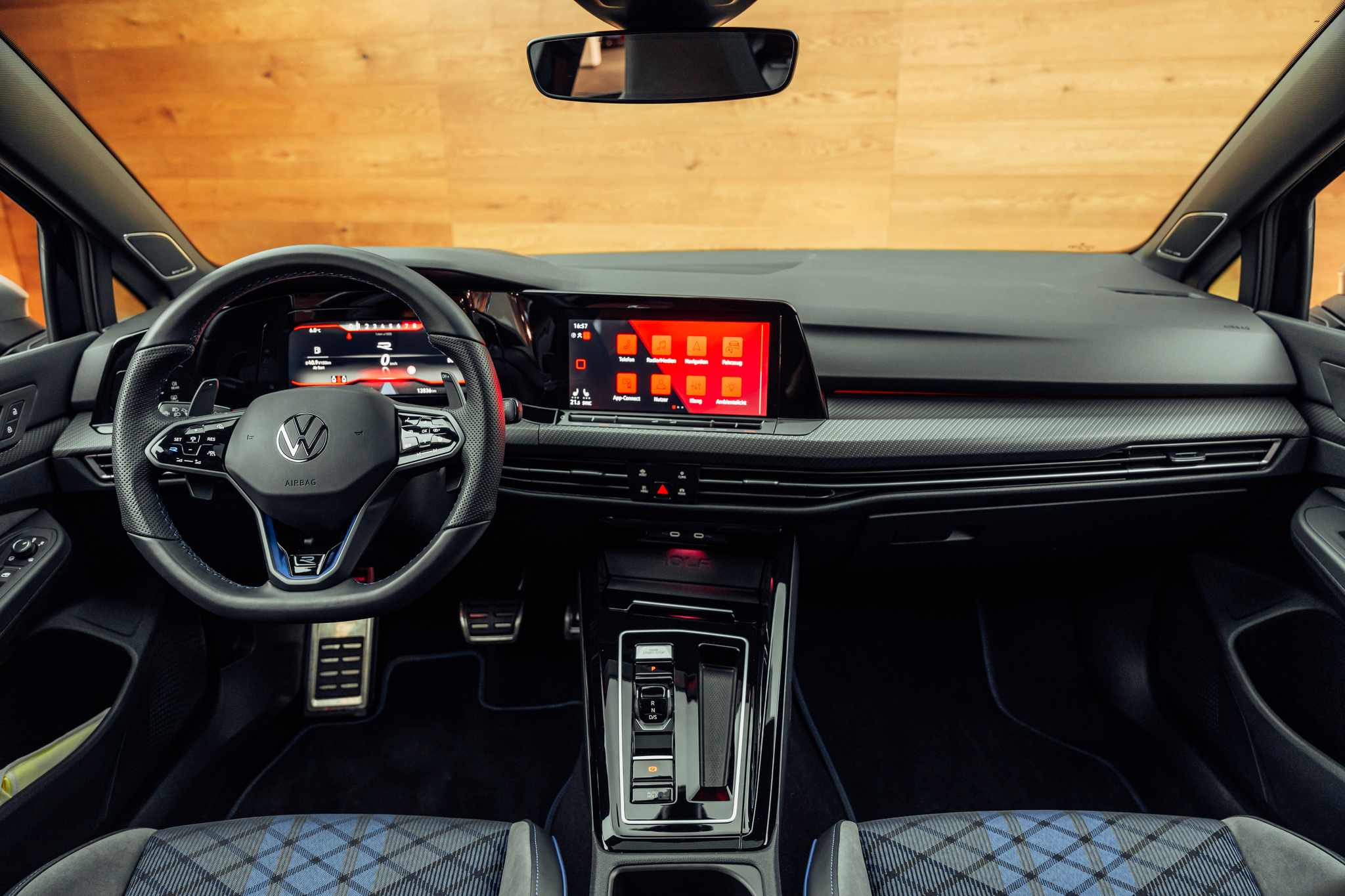 listing desktop thumbnail image 4