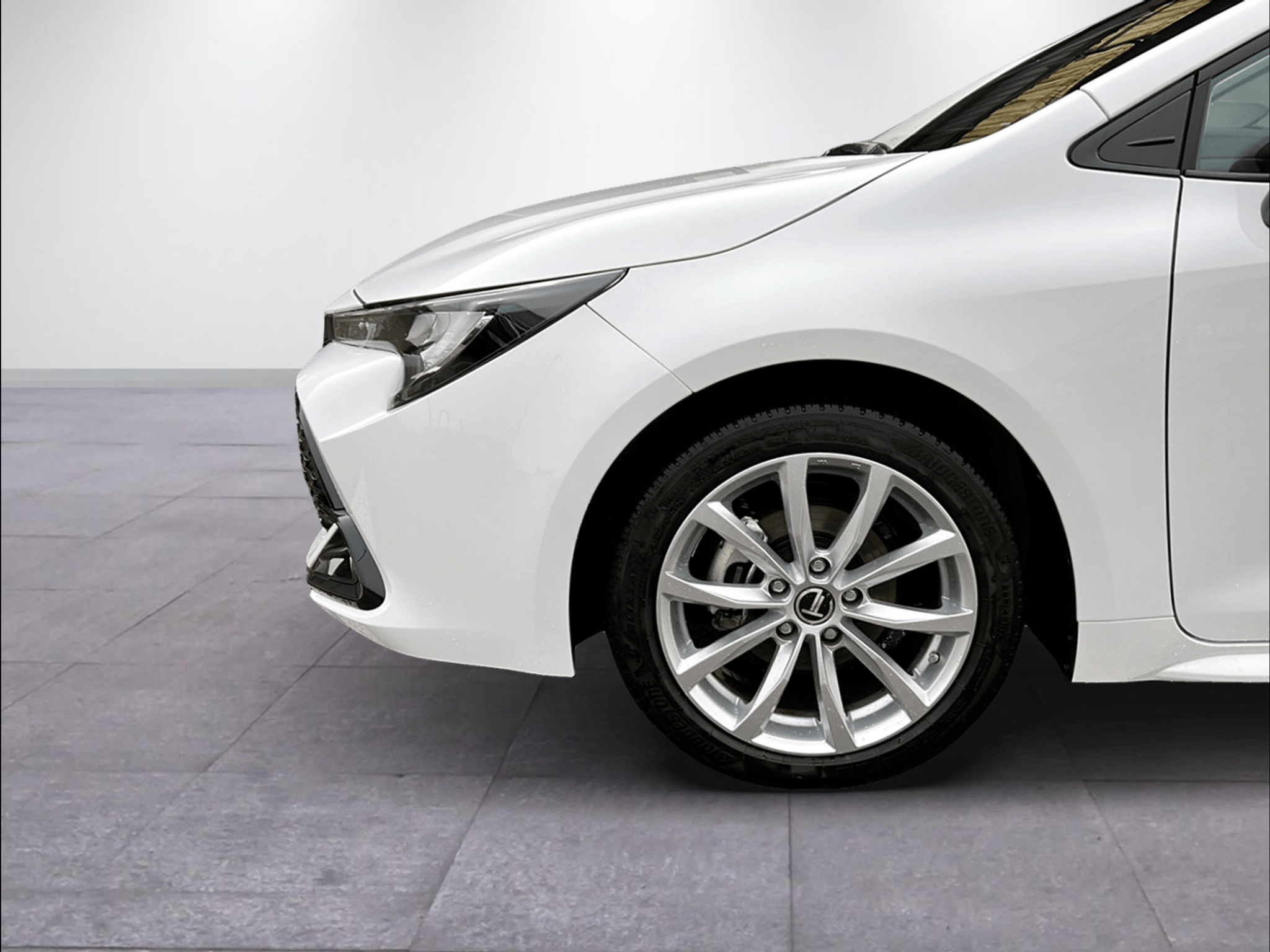 listing desktop thumbnail image 2