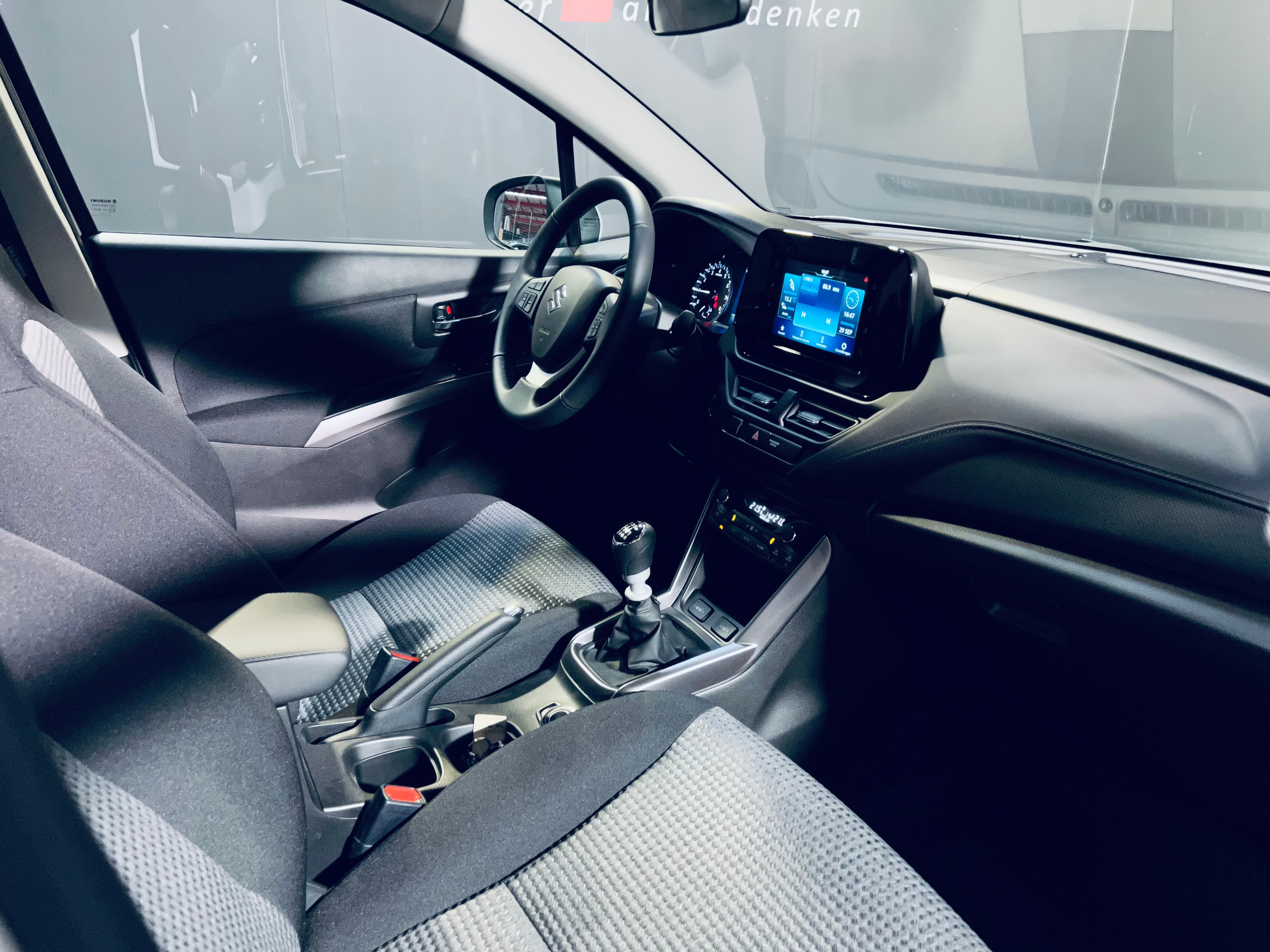 listing desktop thumbnail image 11