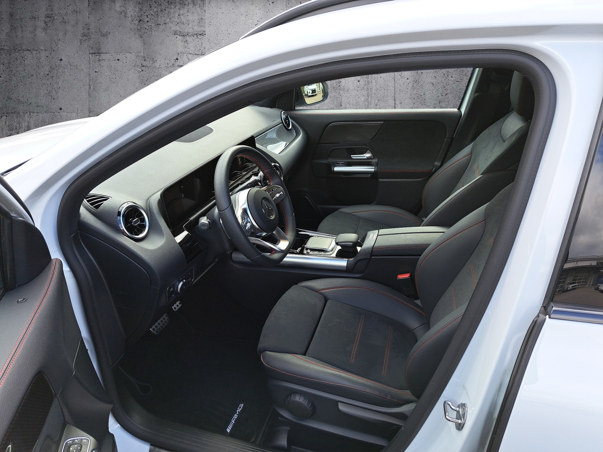 listing desktop thumbnail image 9