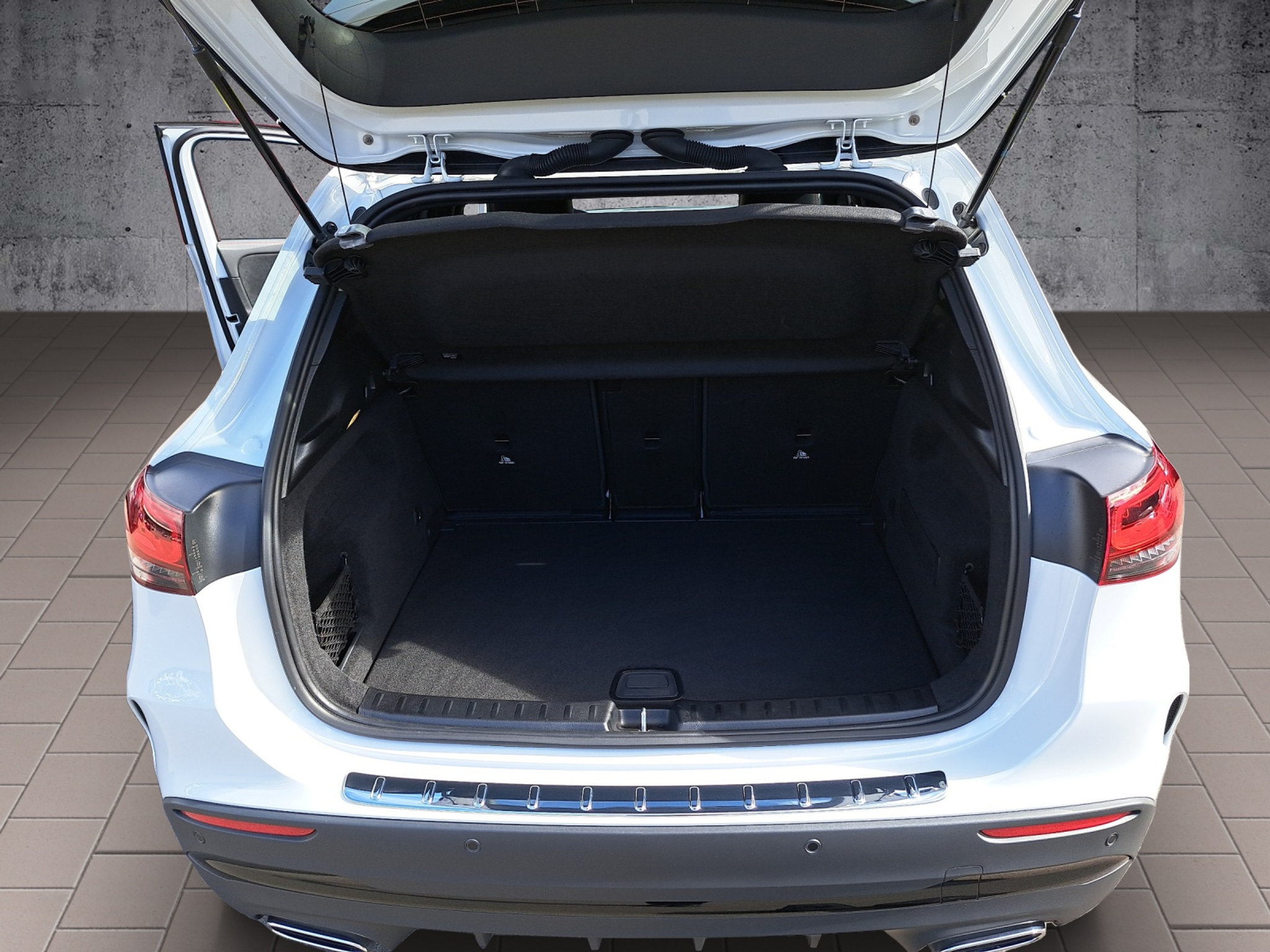 listing desktop thumbnail image 15