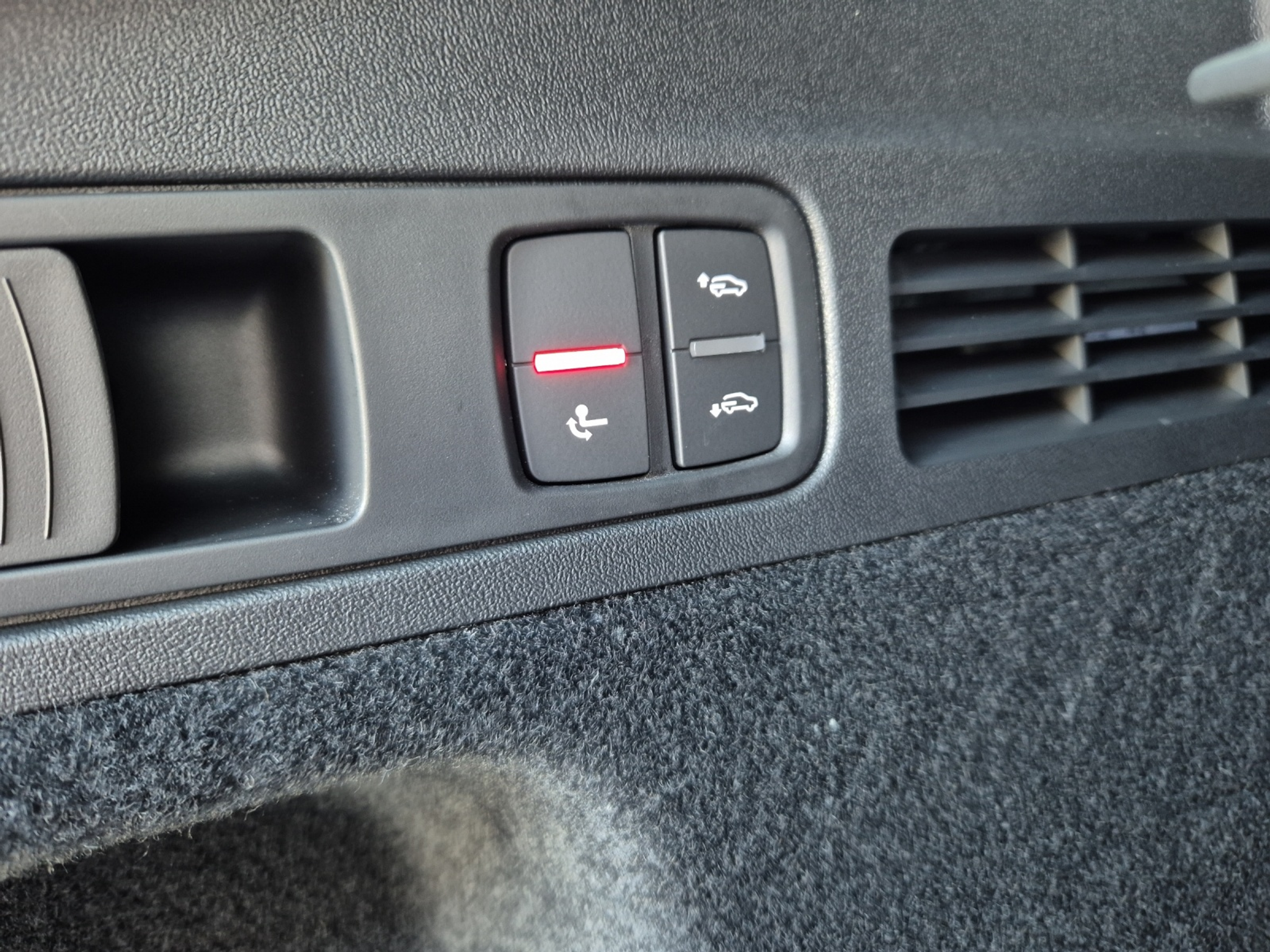 listing desktop thumbnail image 11