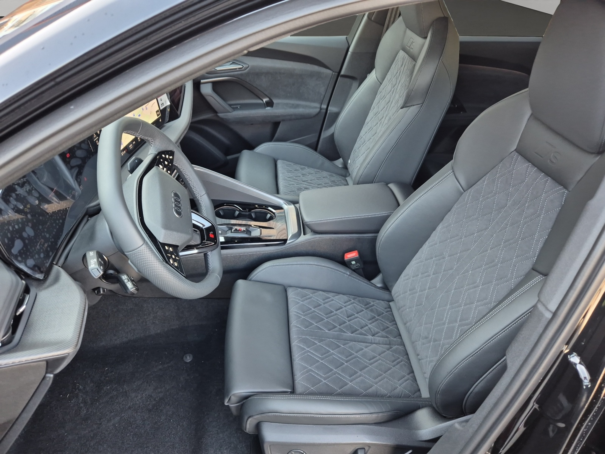 listing desktop thumbnail image 5