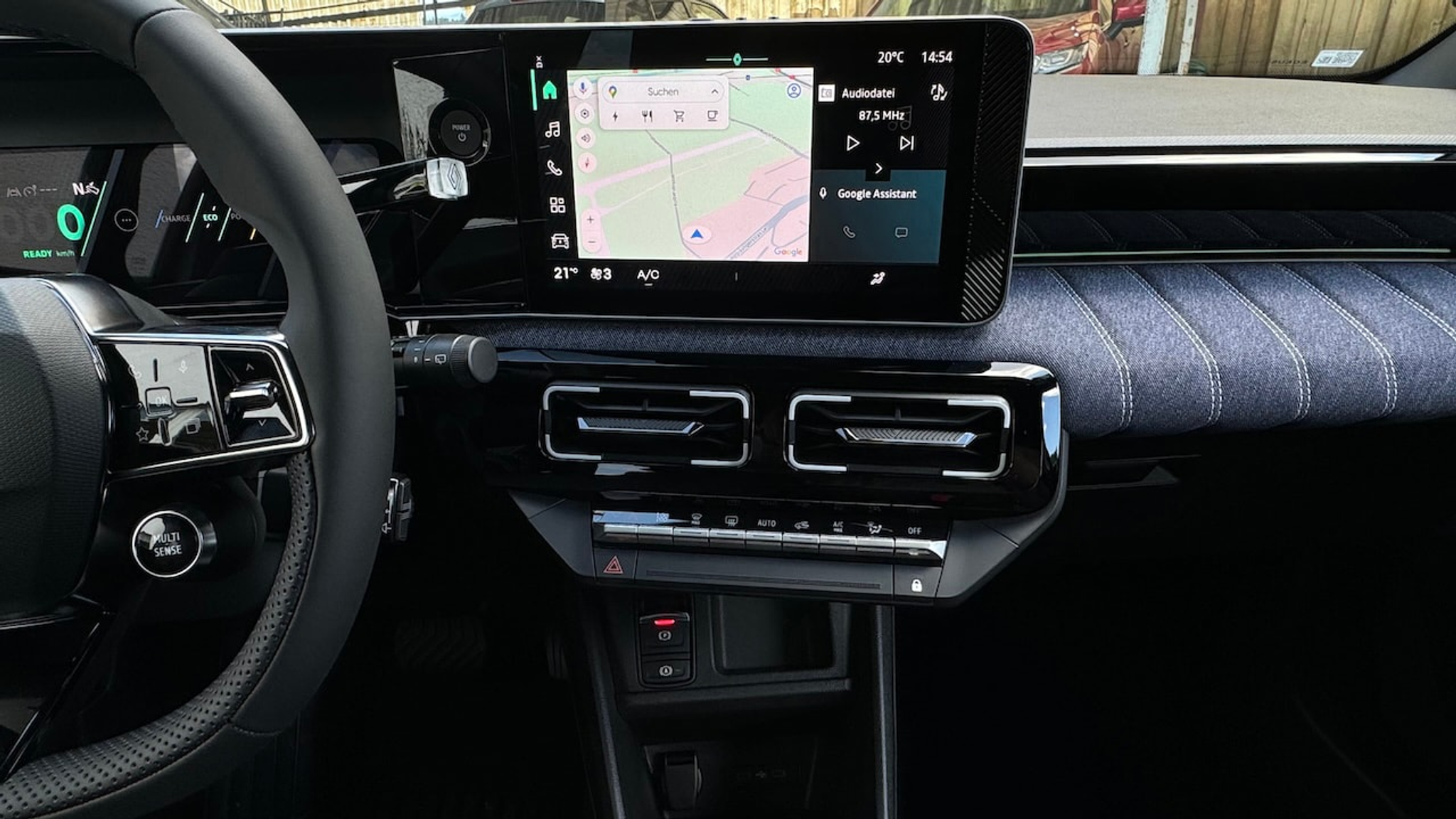 listing desktop thumbnail image 15