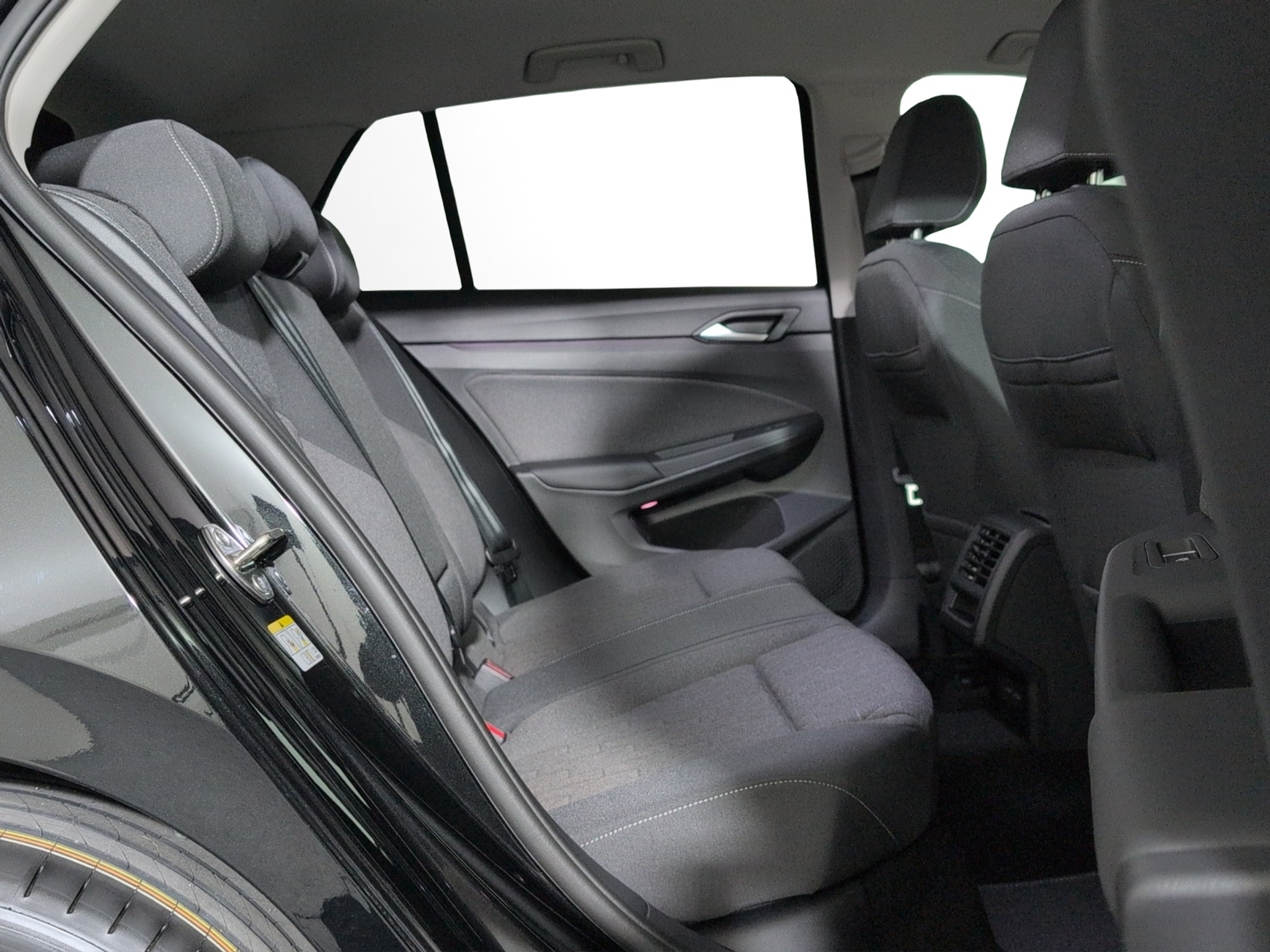 listing desktop thumbnail image 8