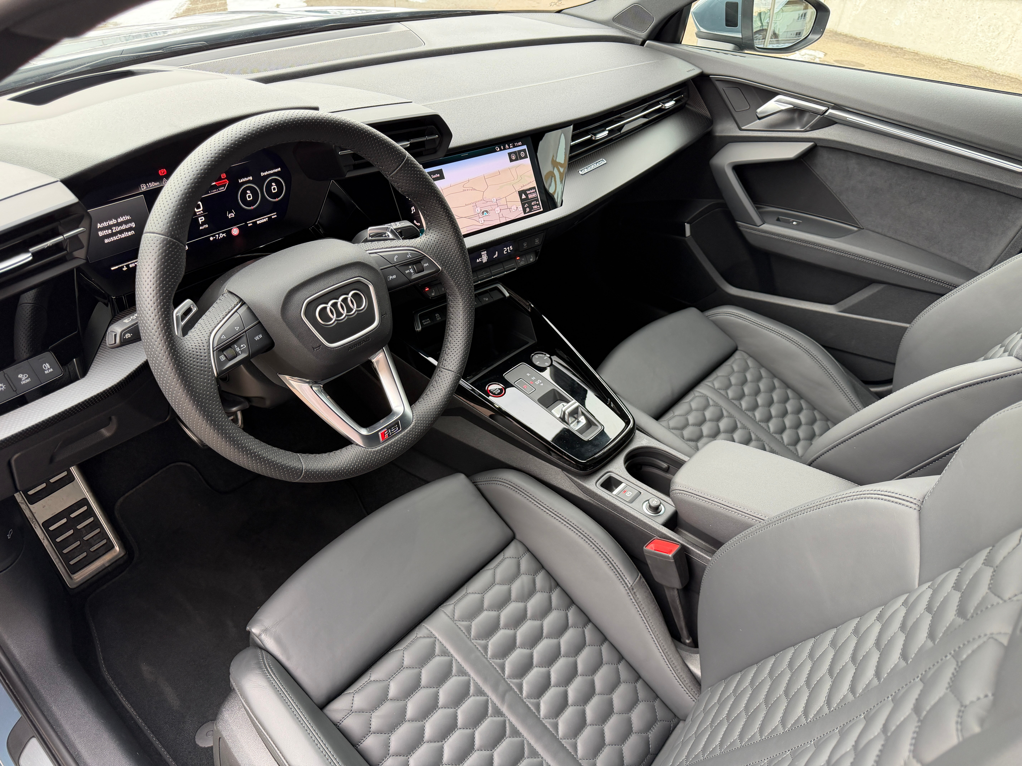 listing desktop thumbnail image 10