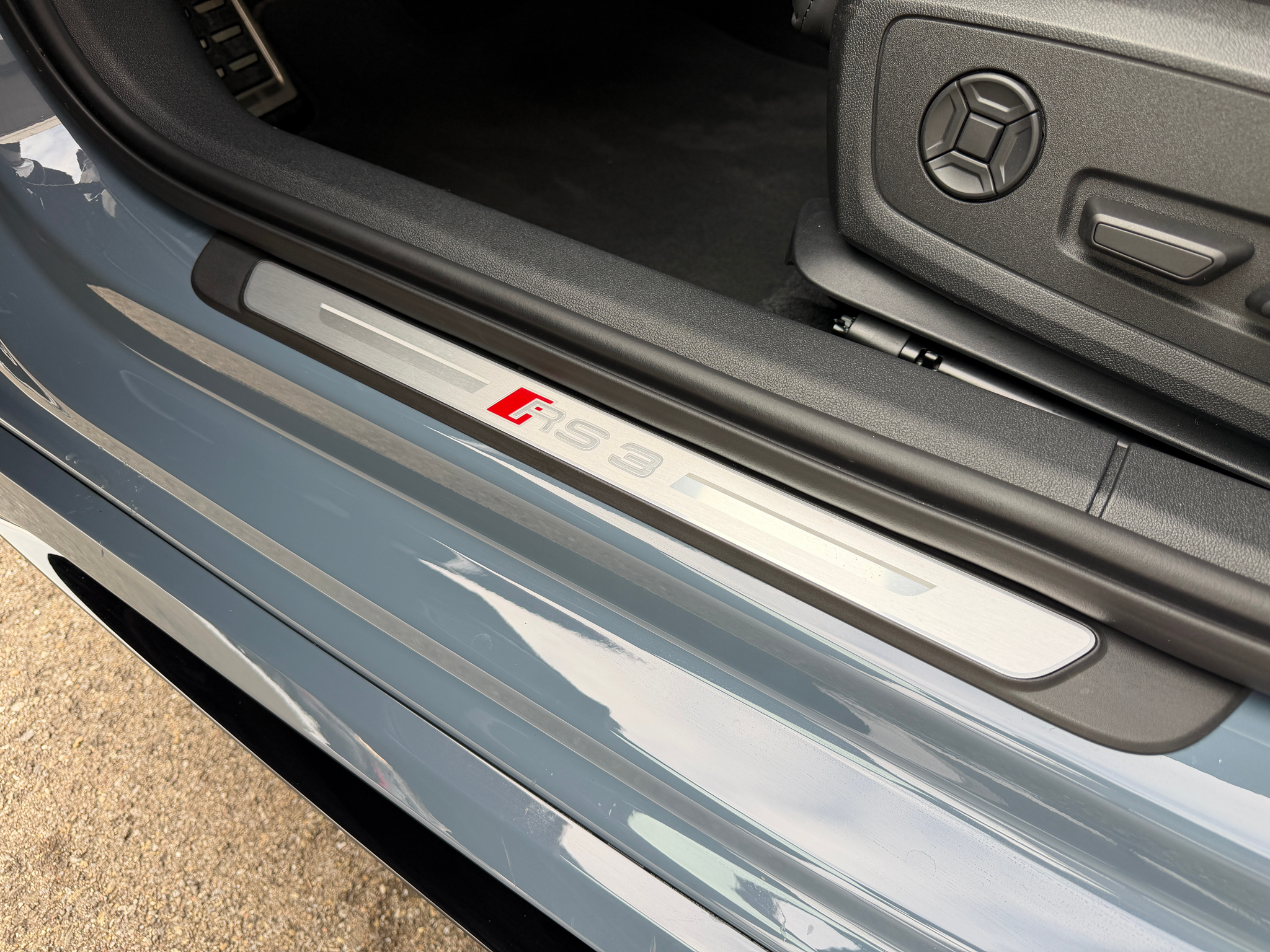 listing desktop thumbnail image 17