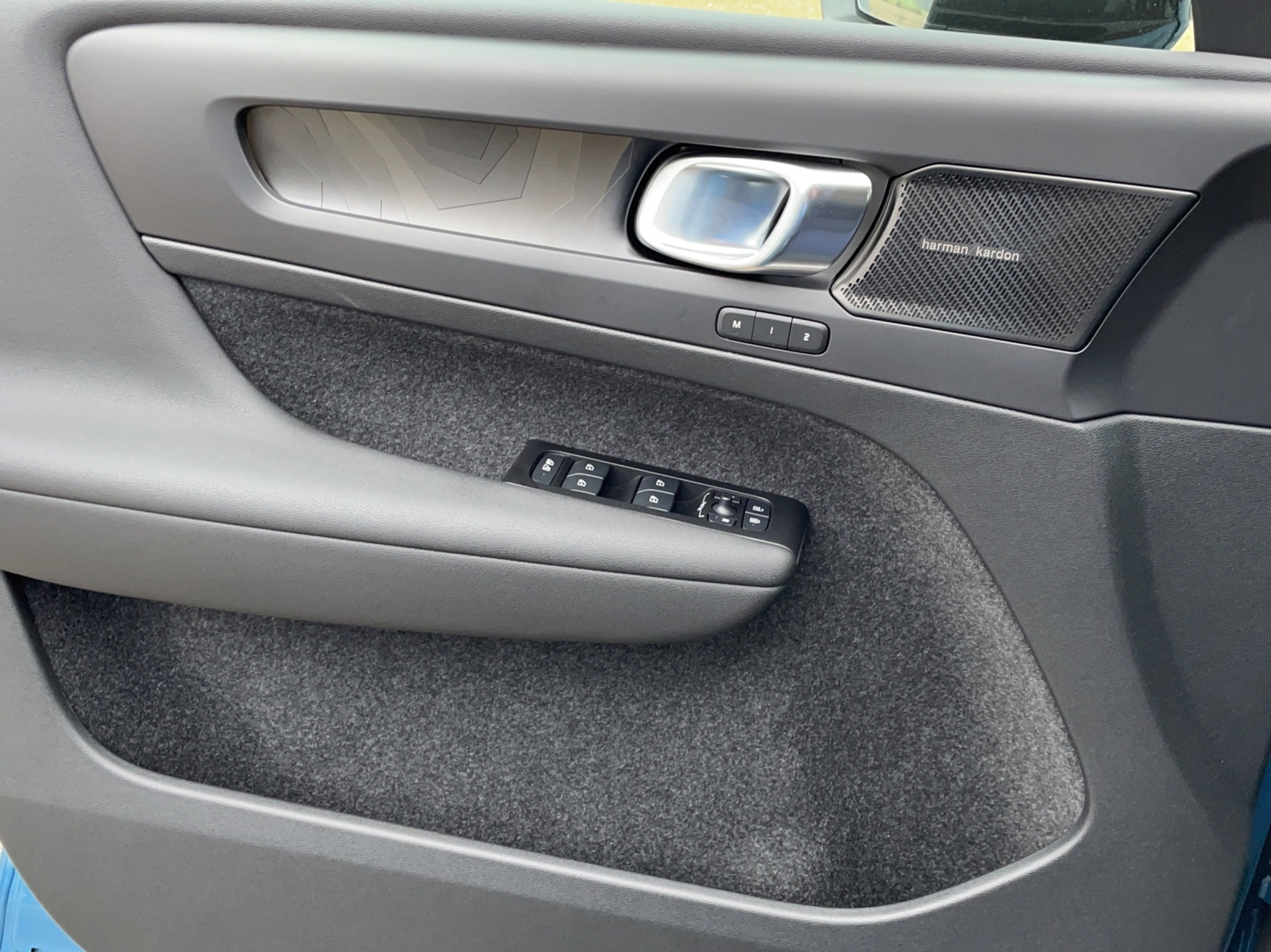 listing desktop thumbnail image 15