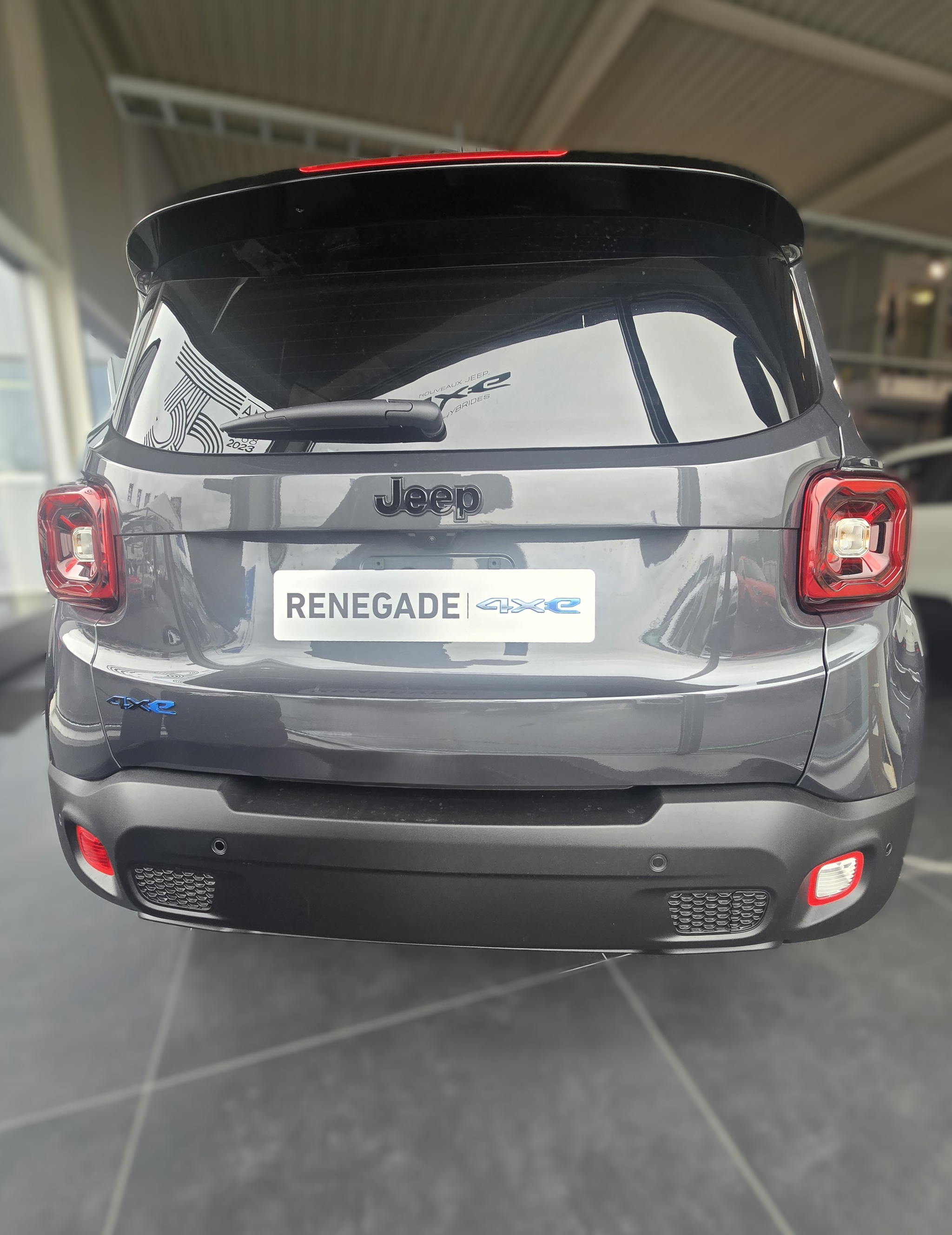 listing desktop thumbnail image 3