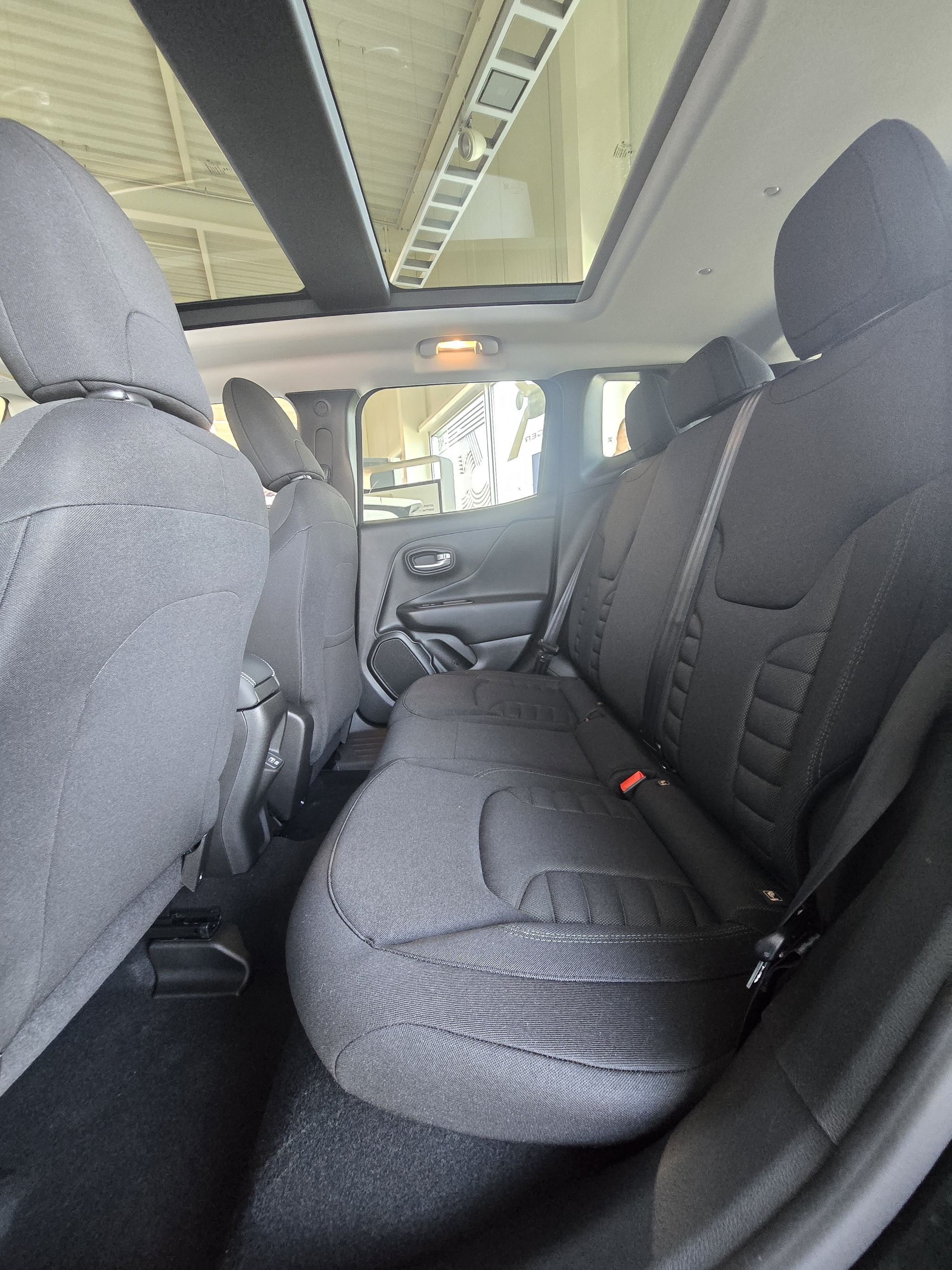 listing desktop thumbnail image 11