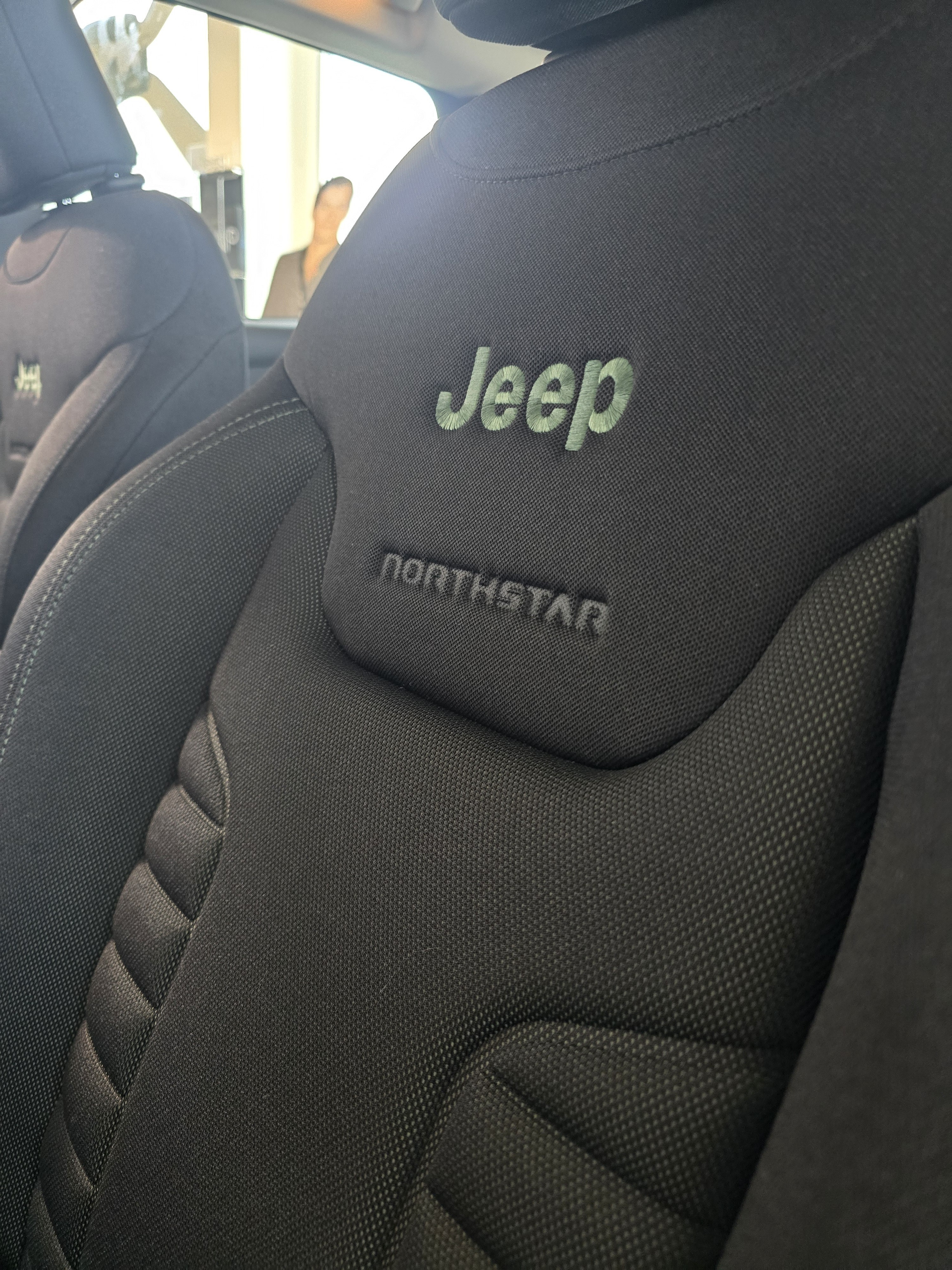 listing desktop thumbnail image 15