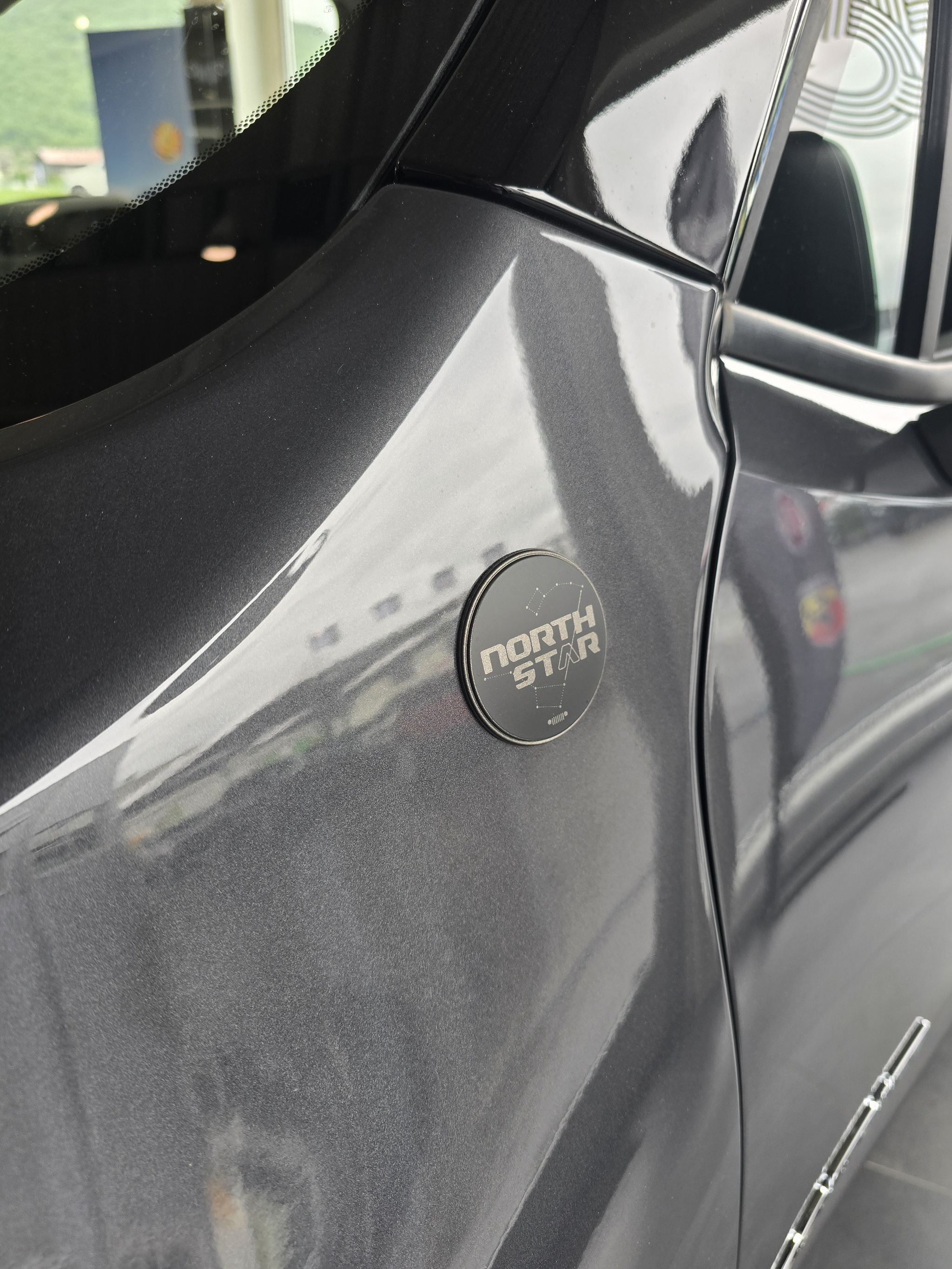 listing desktop thumbnail image 23