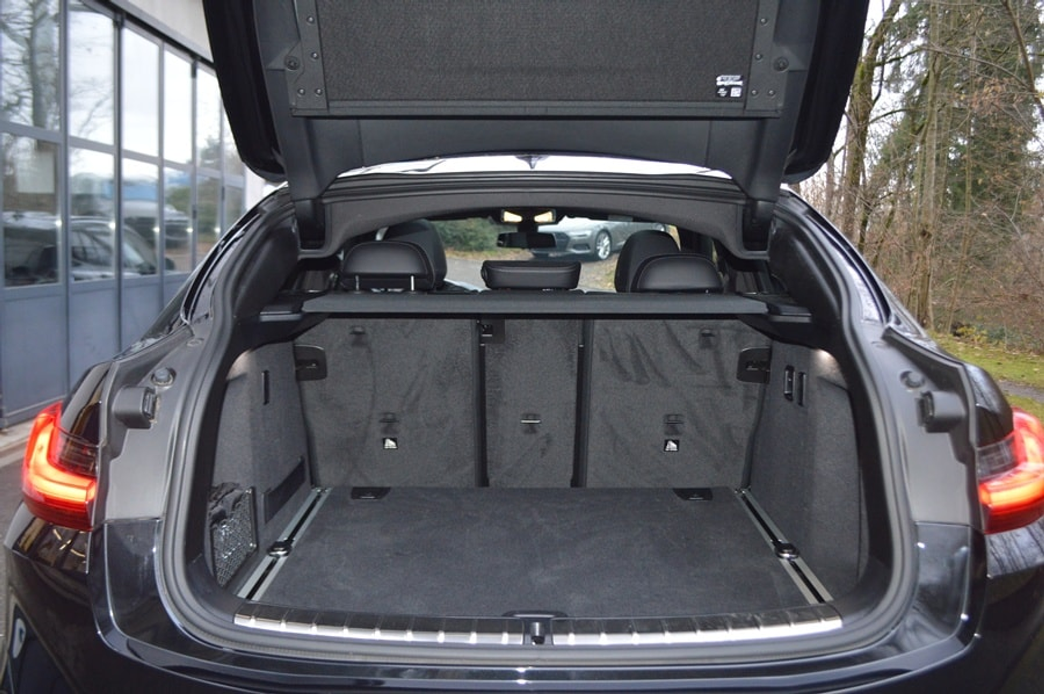 listing desktop thumbnail image 12