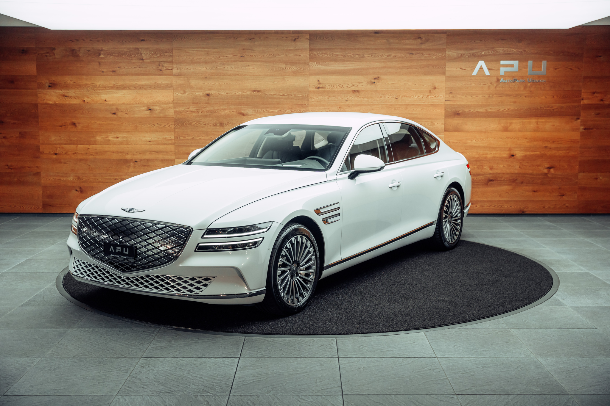 listing desktop thumbnail image 4