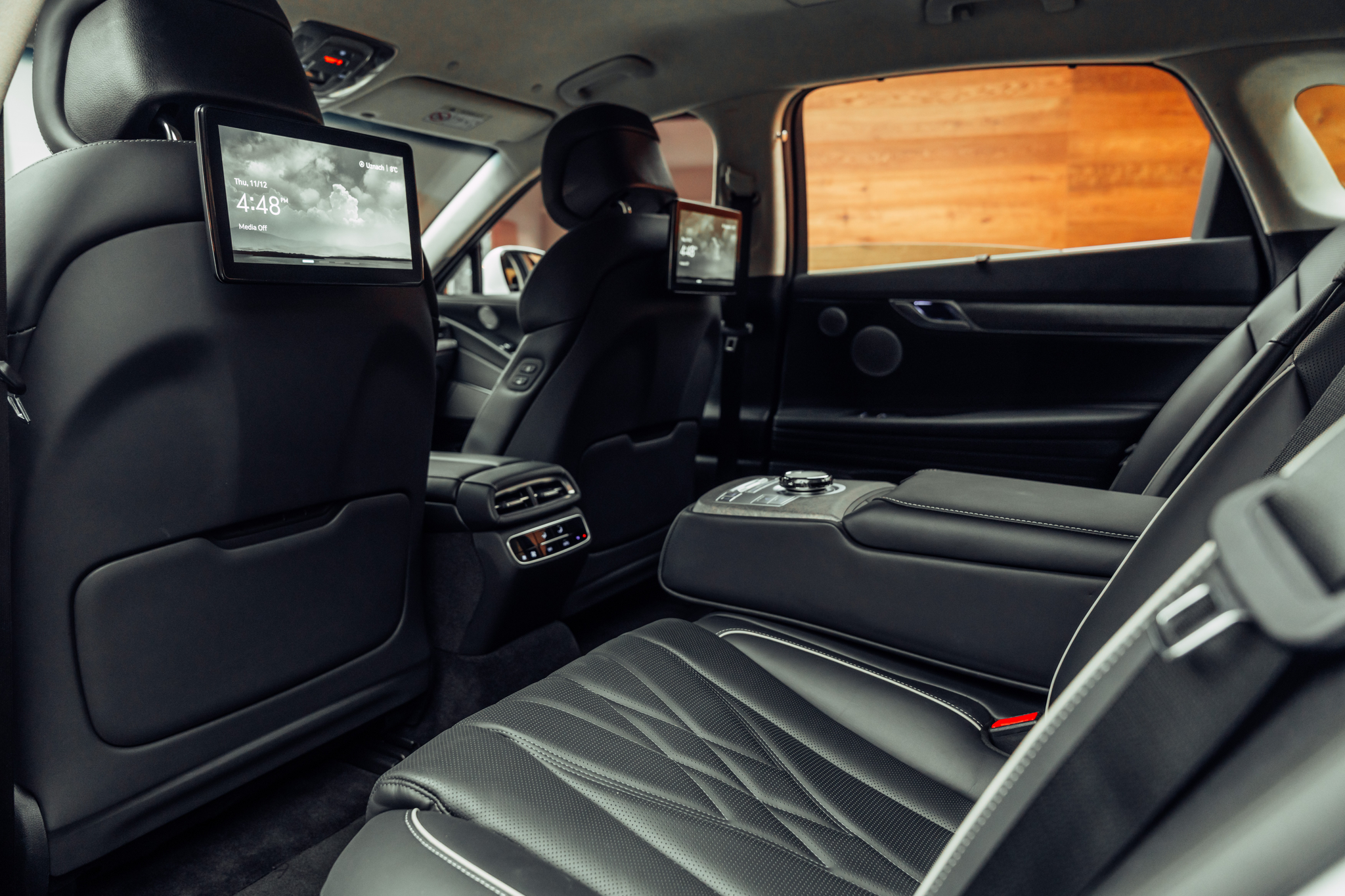 listing desktop thumbnail image 7