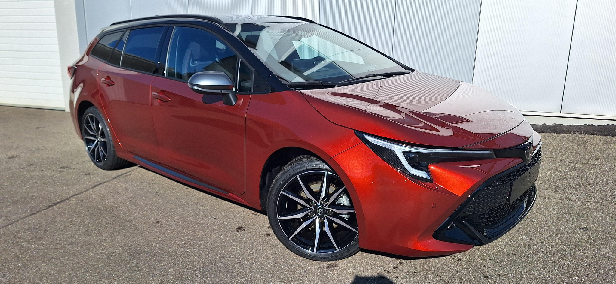 listing desktop thumbnail image 3