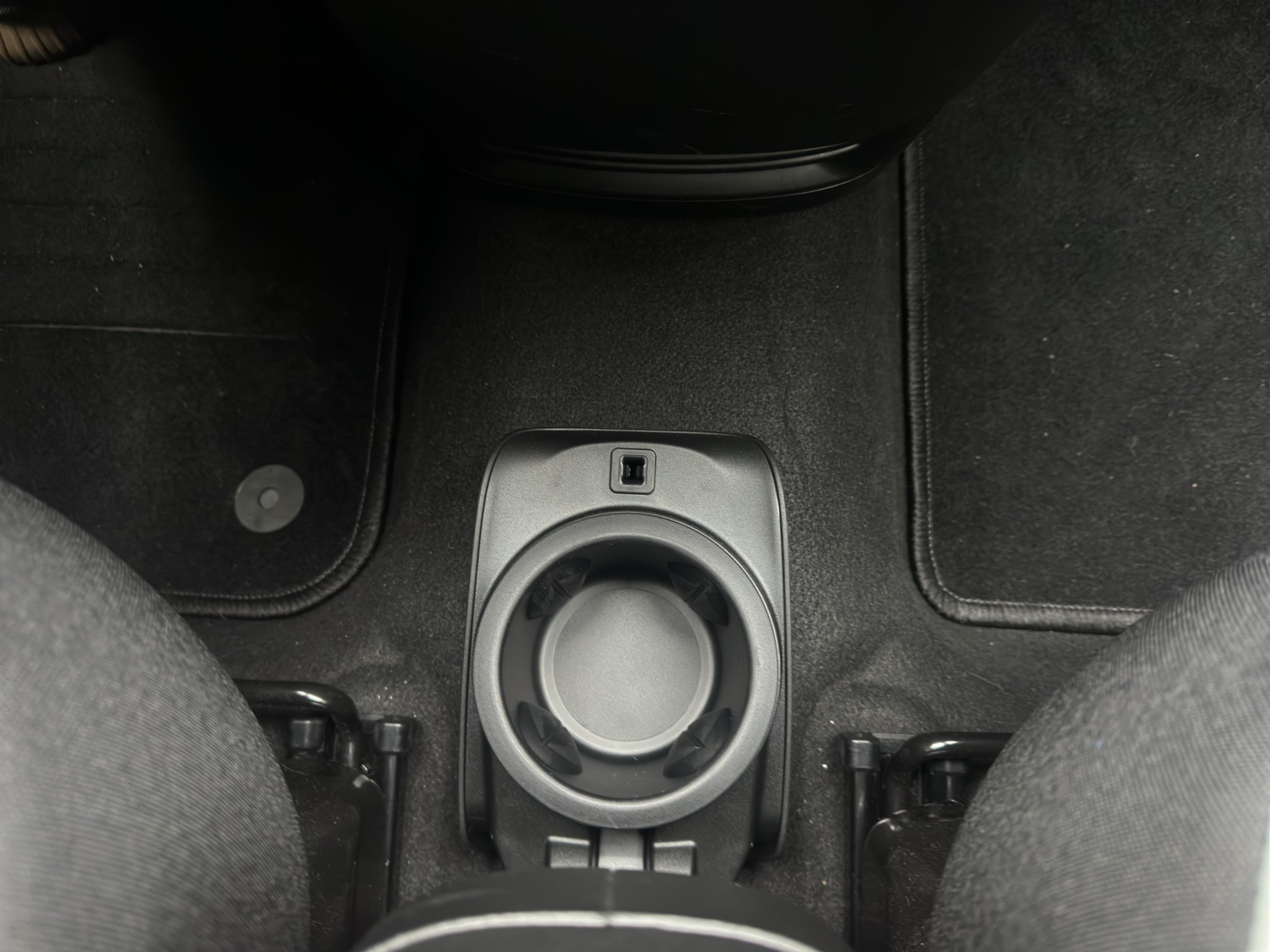 listing desktop thumbnail image 30