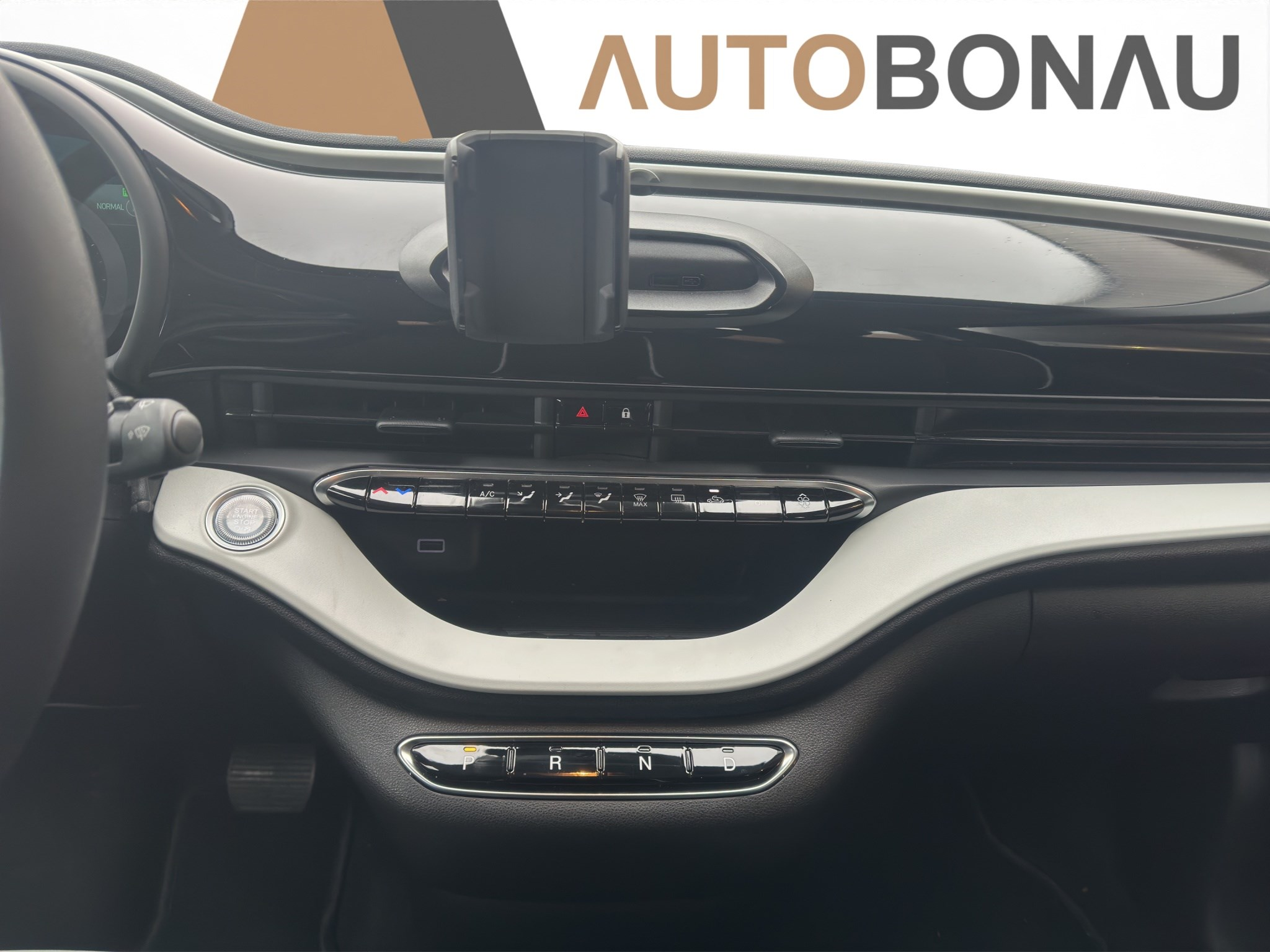 listing desktop thumbnail image 16