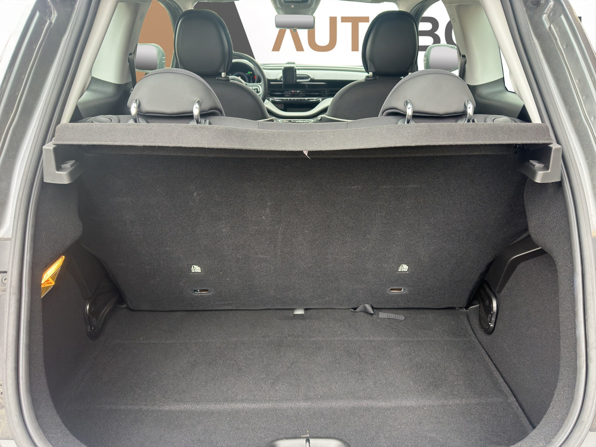 listing desktop thumbnail image 17