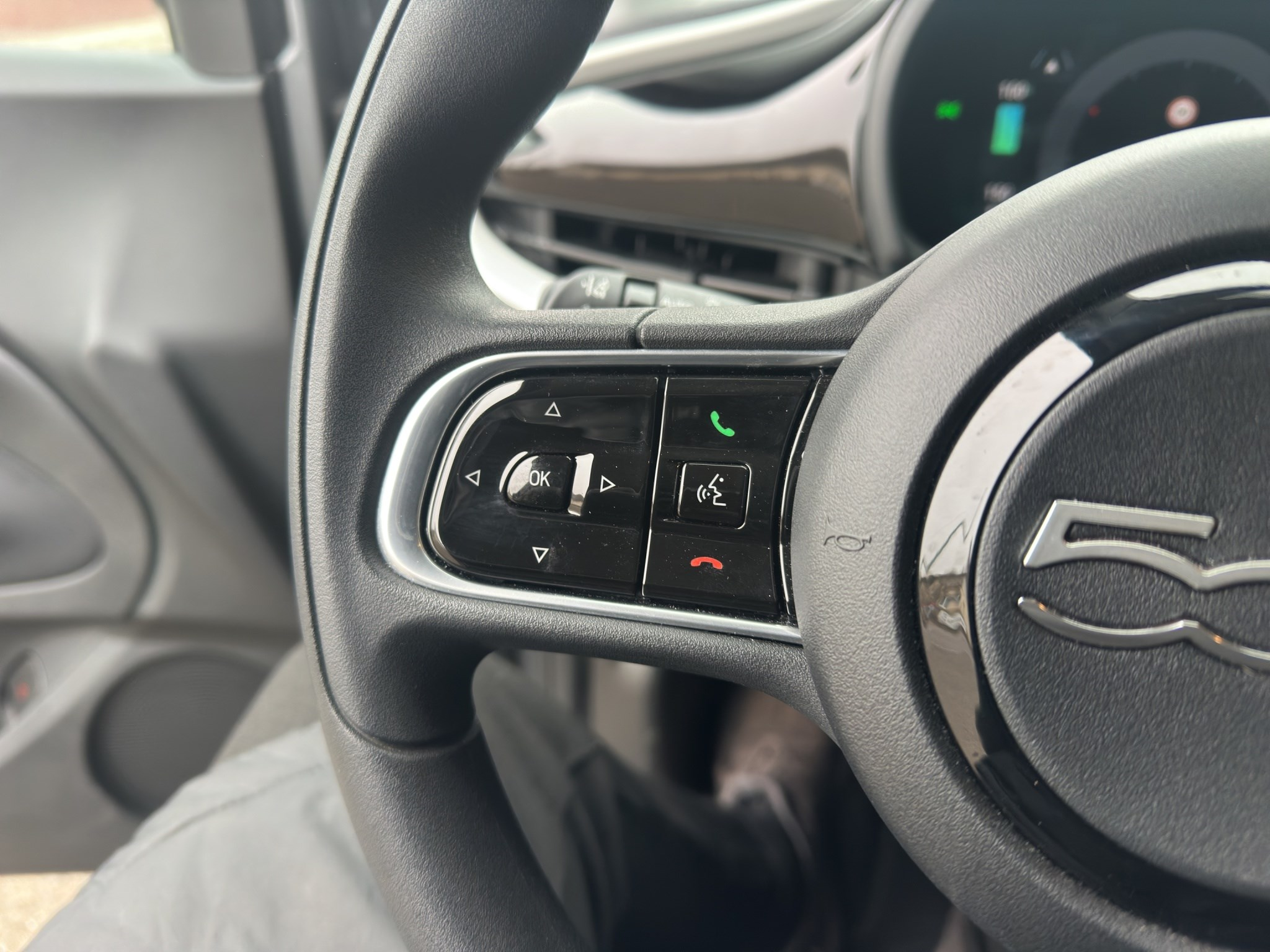 listing desktop thumbnail image 24