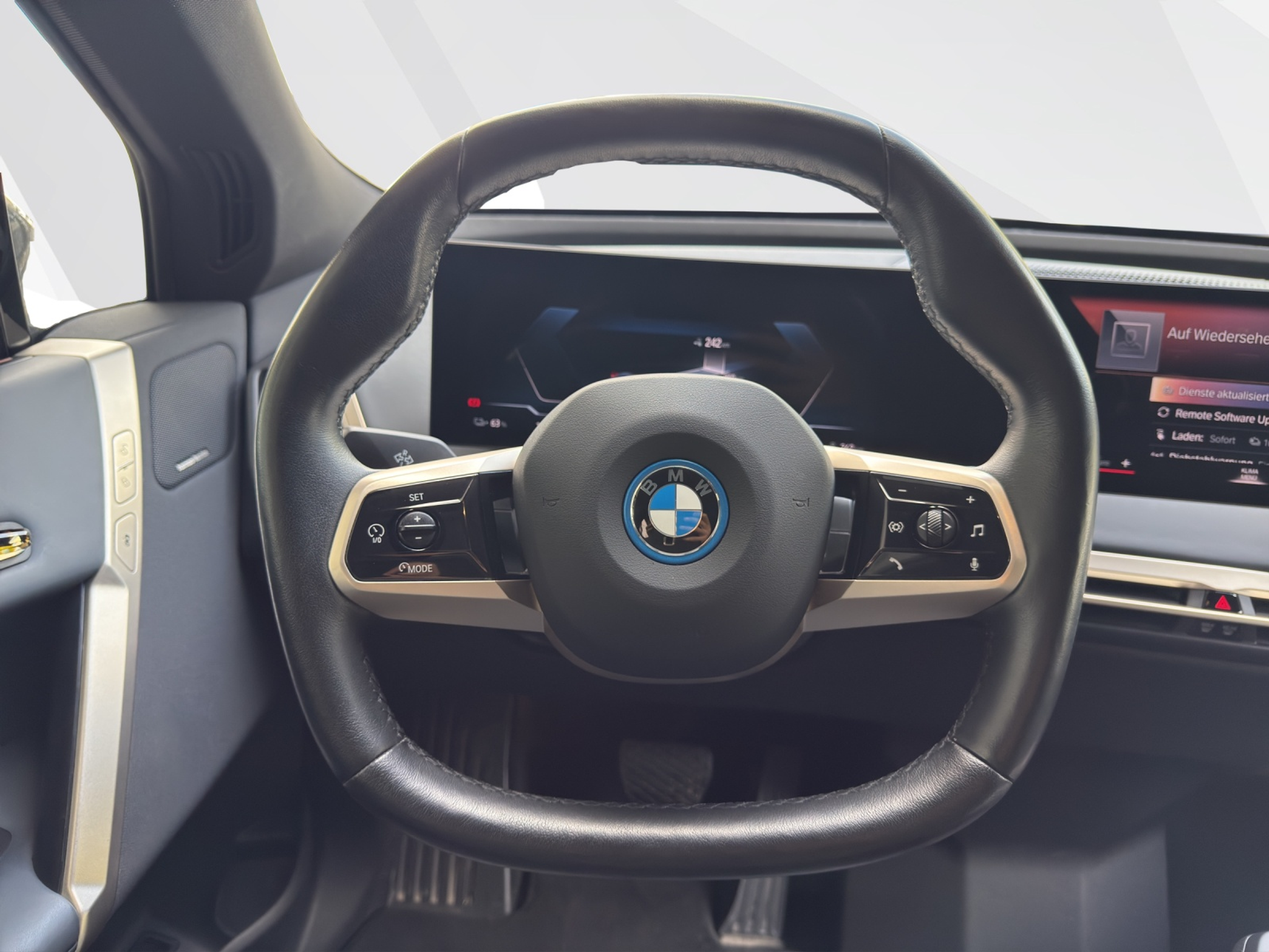 listing desktop thumbnail image 10