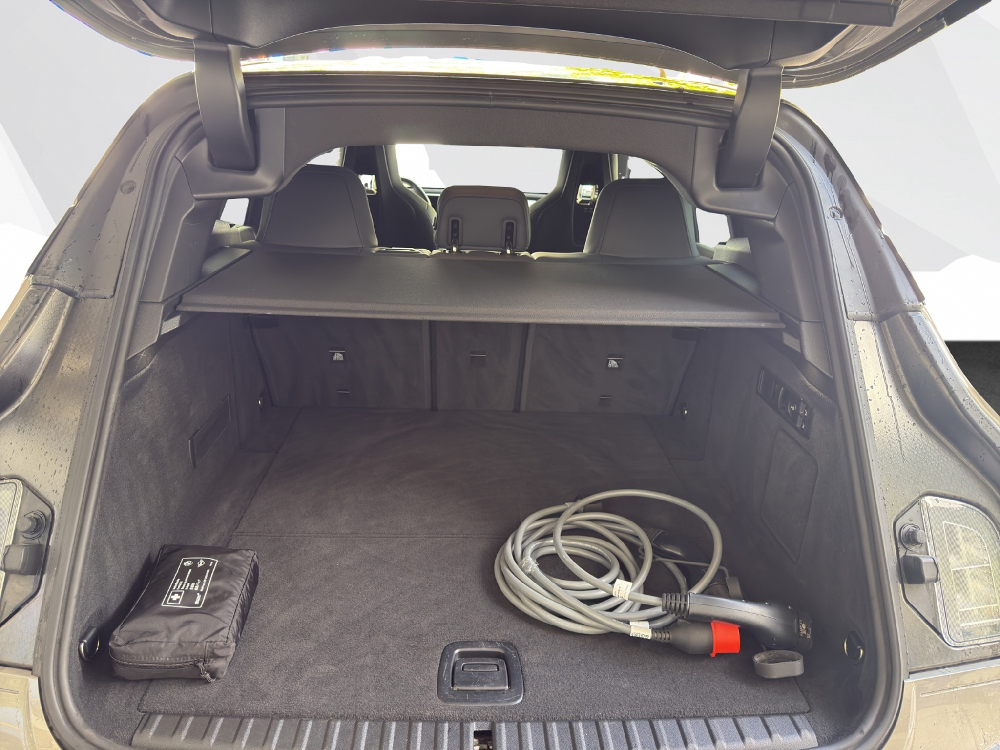 listing desktop thumbnail image 14