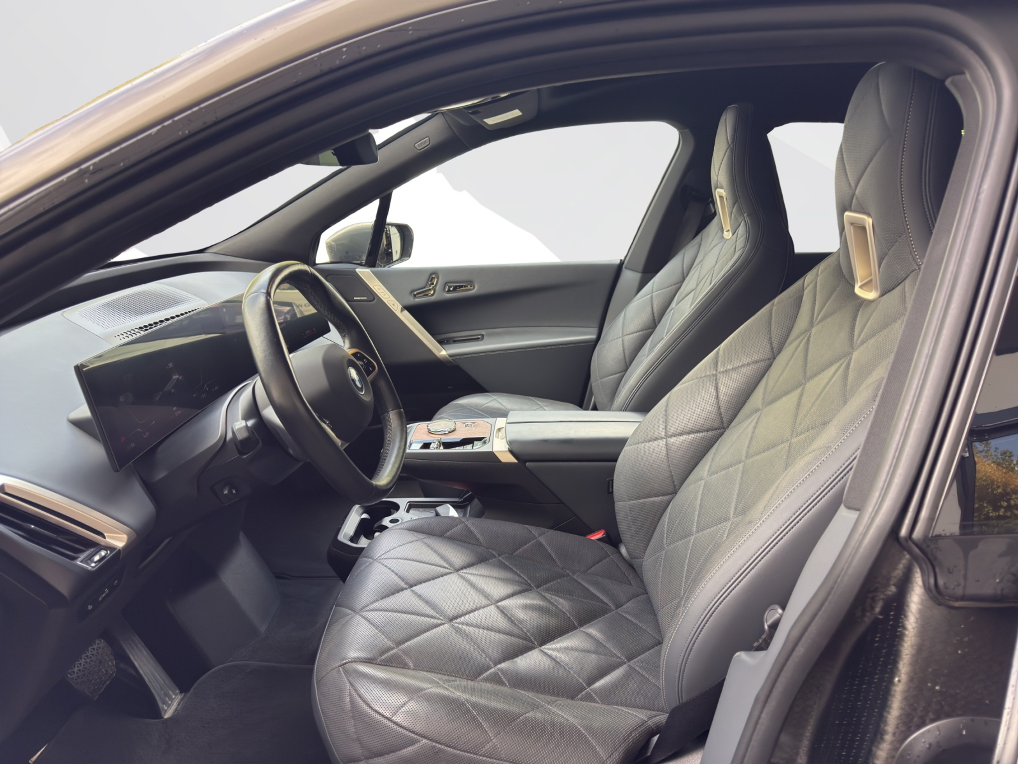 listing desktop thumbnail image 8