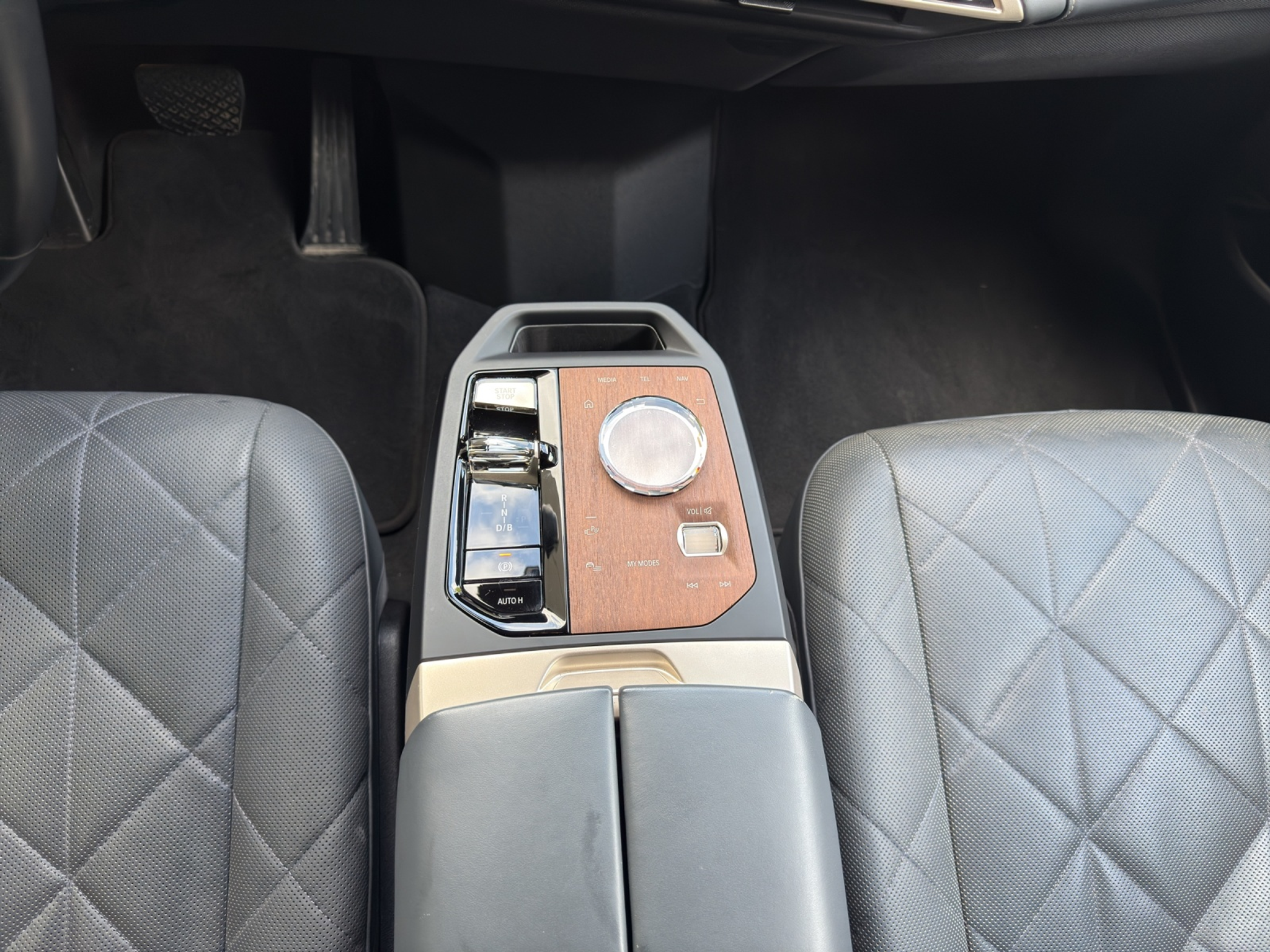 listing desktop thumbnail image 13