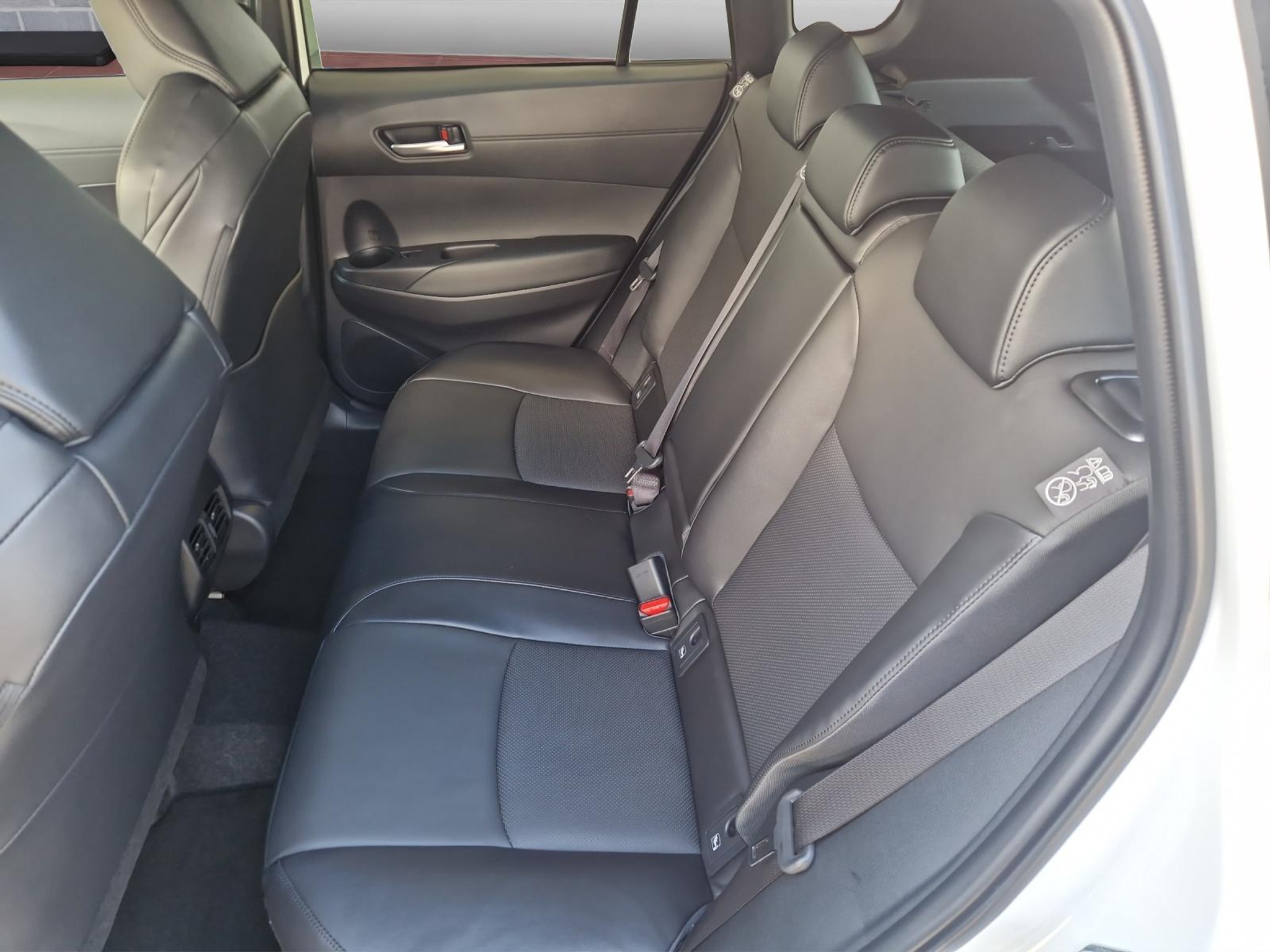 listing desktop thumbnail image 9