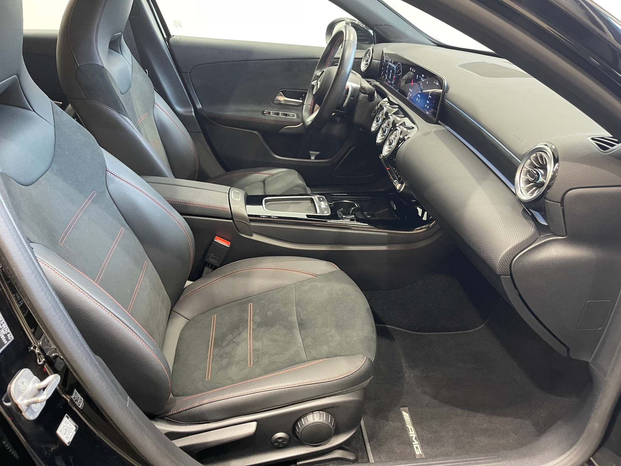 listing desktop thumbnail image 14