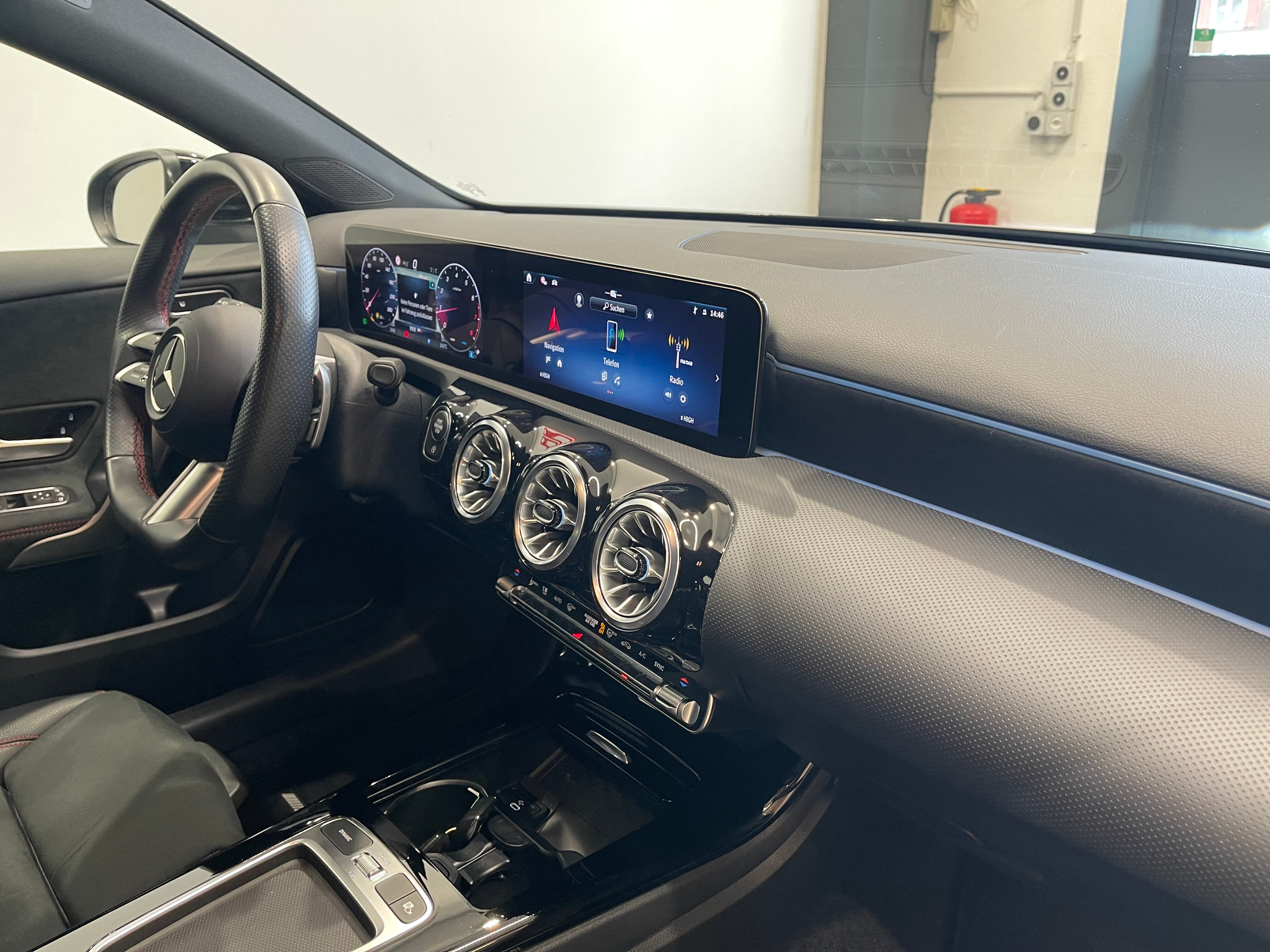 listing desktop thumbnail image 16