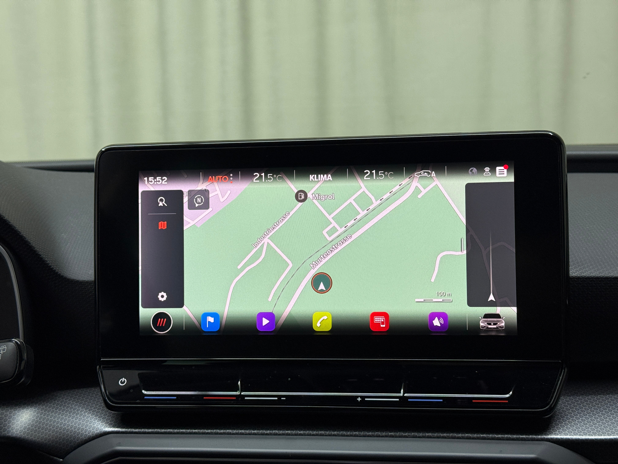 listing desktop thumbnail image 9