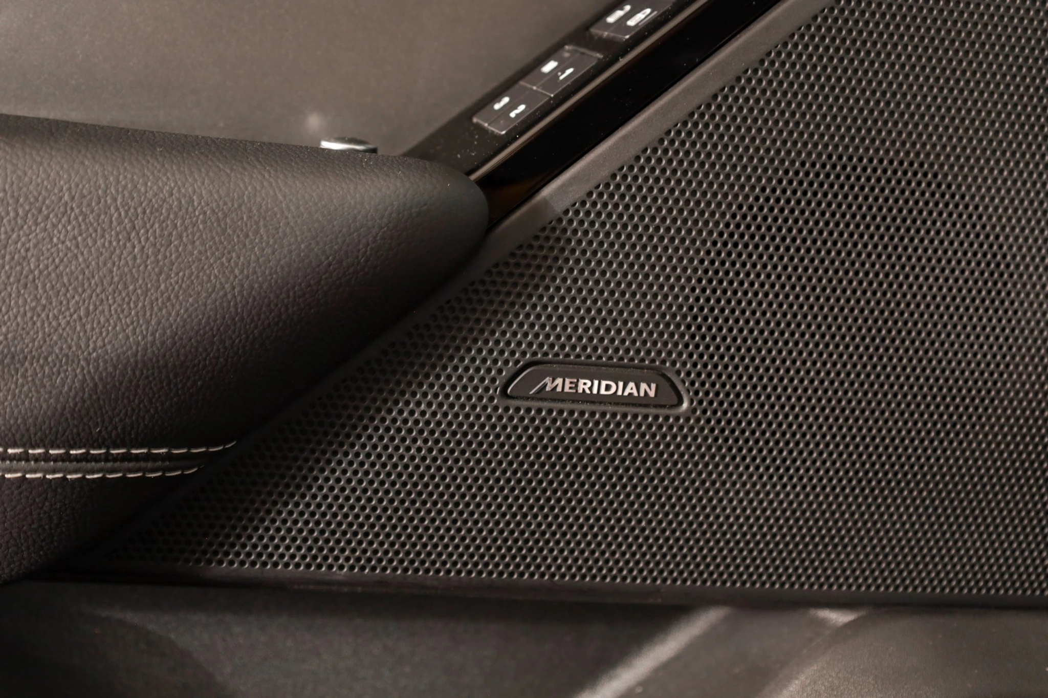 listing desktop thumbnail image 14