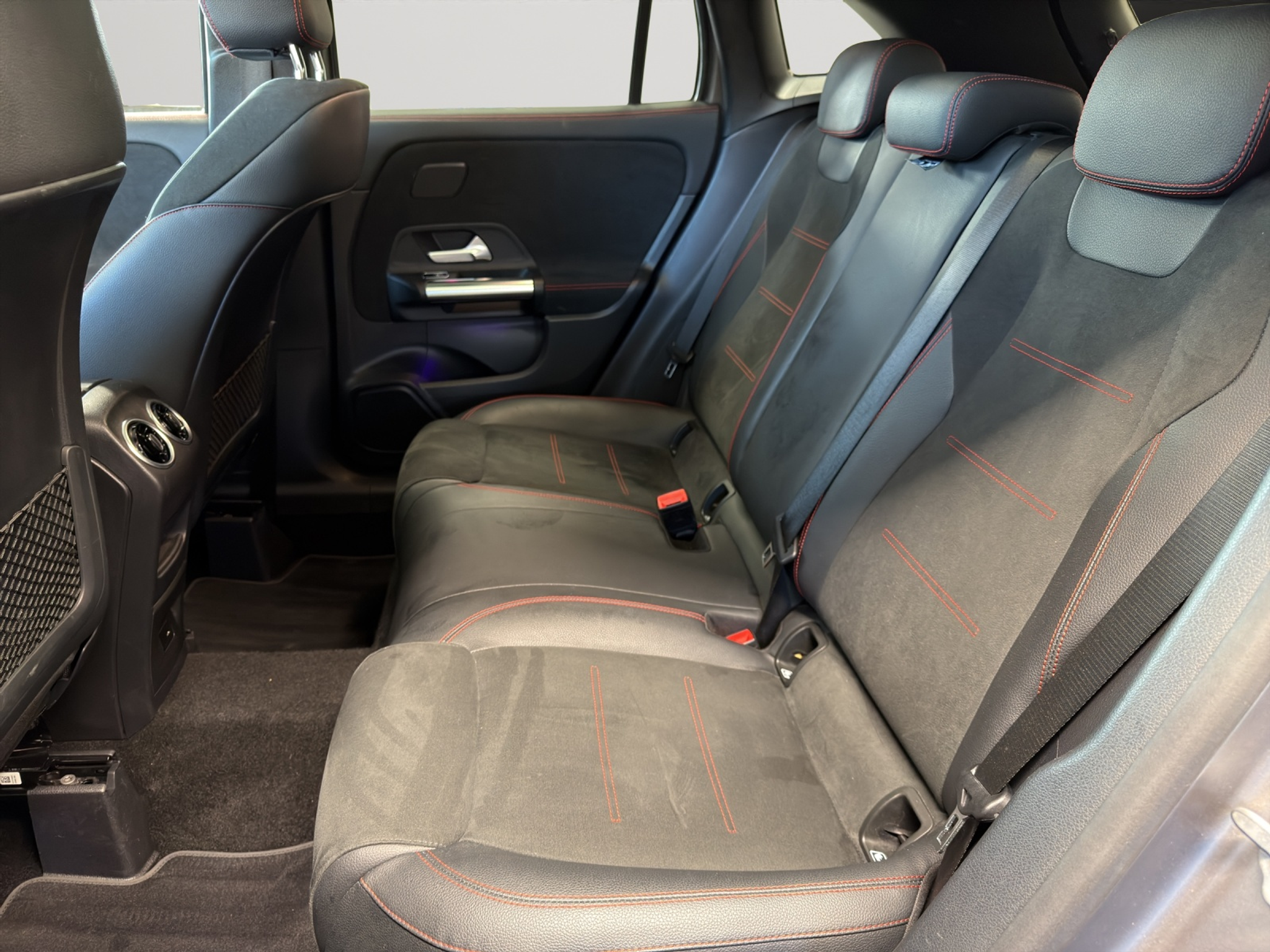 listing desktop thumbnail image 9