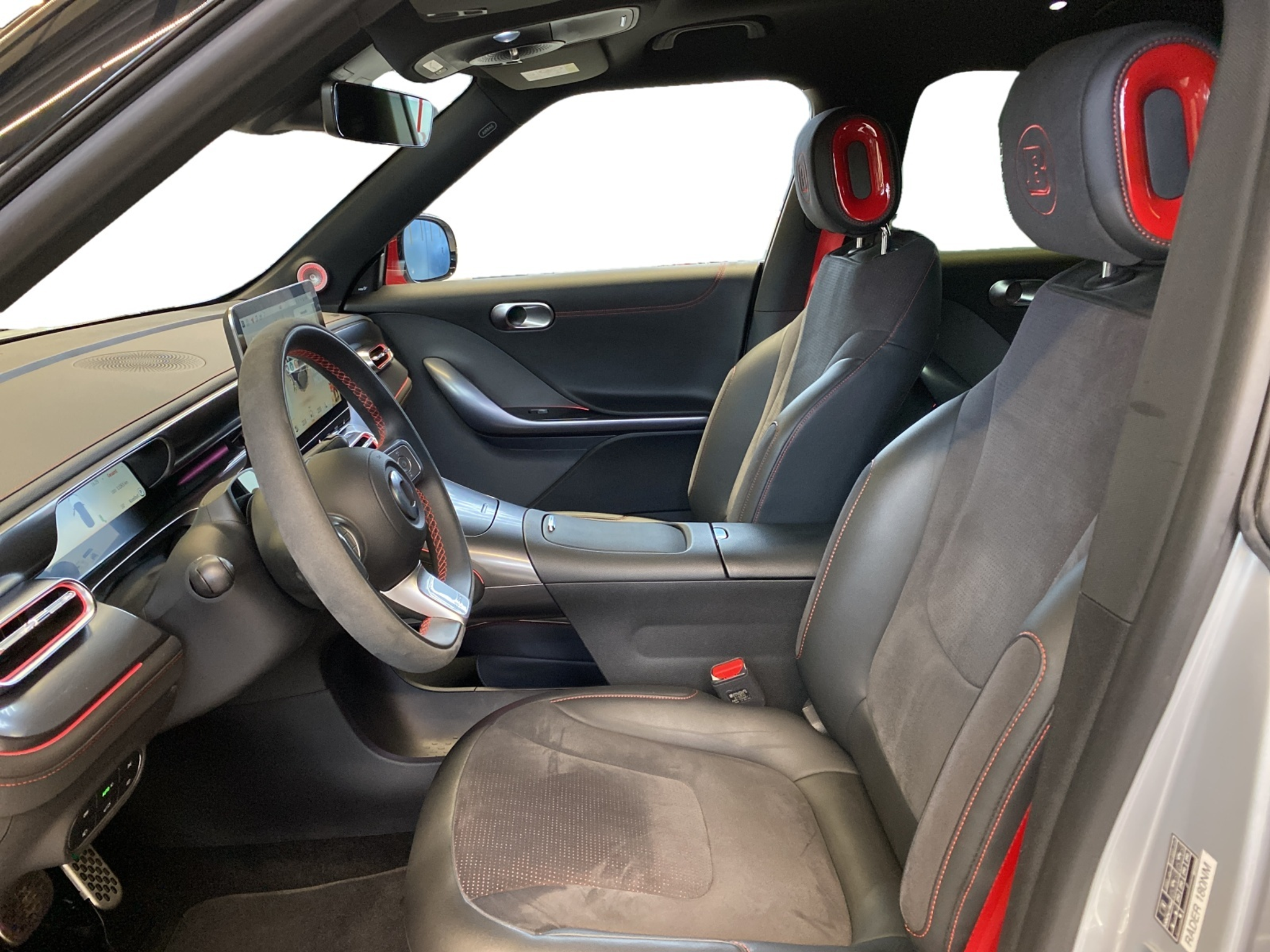 listing desktop thumbnail image 6