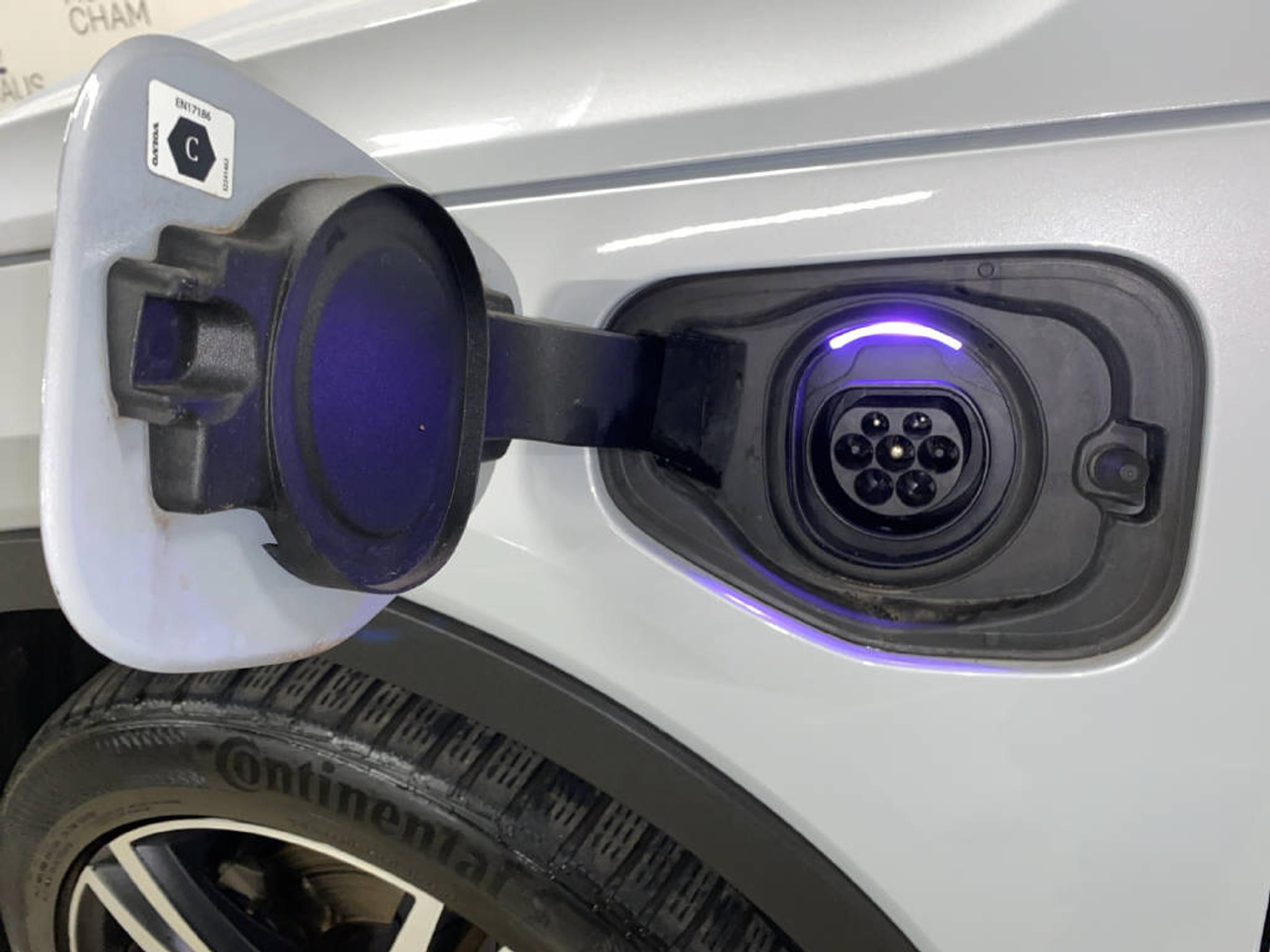 listing desktop thumbnail image 17