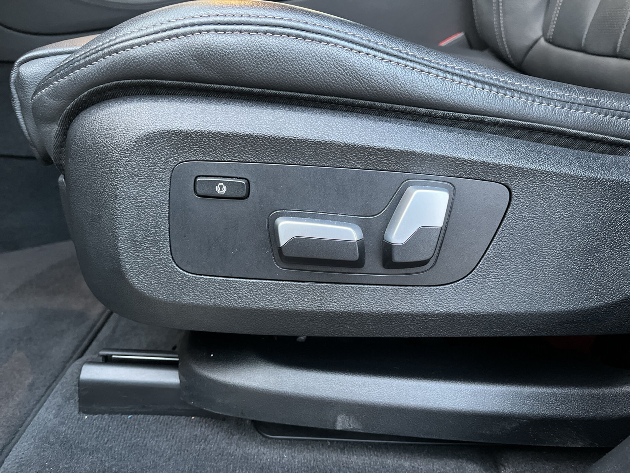 listing desktop thumbnail image 18