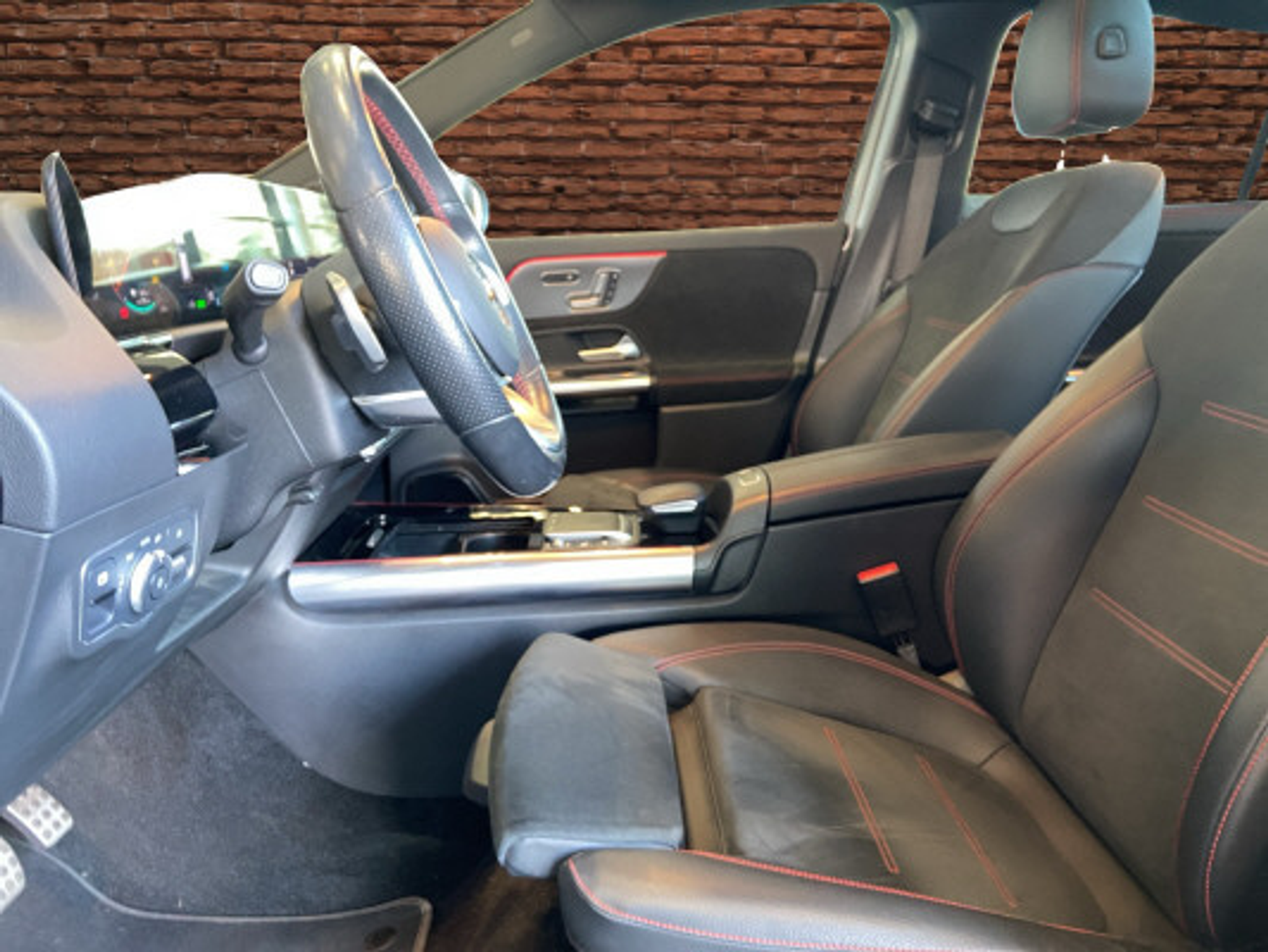 listing desktop thumbnail image 10