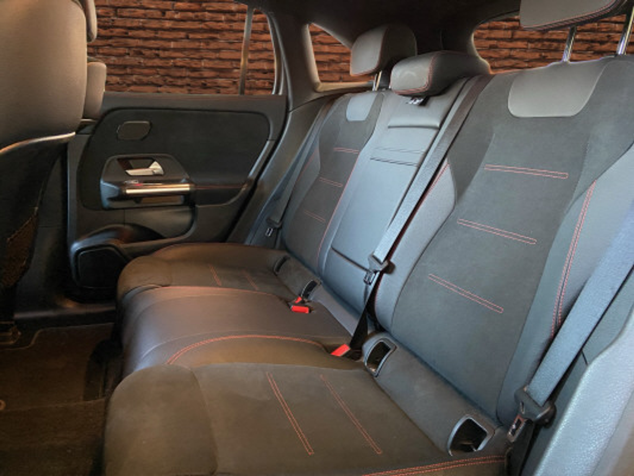 listing desktop thumbnail image 13