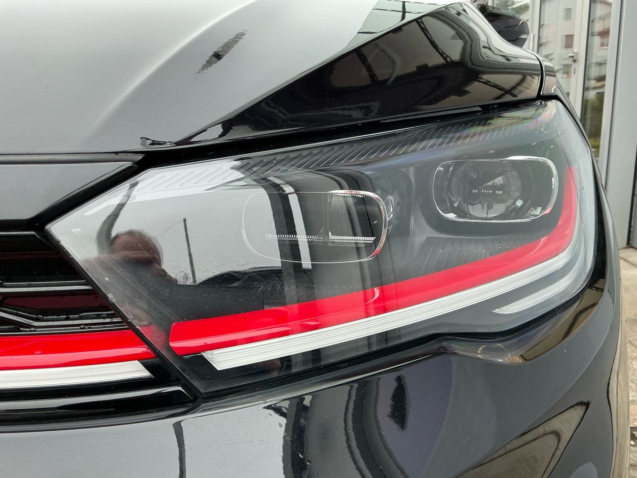 listing desktop thumbnail image 6